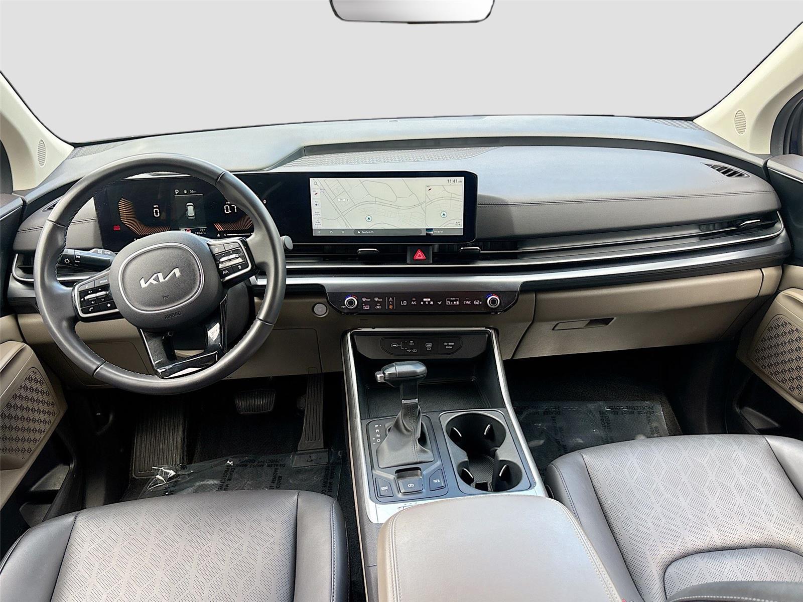 2025 Kia Carnival LXS