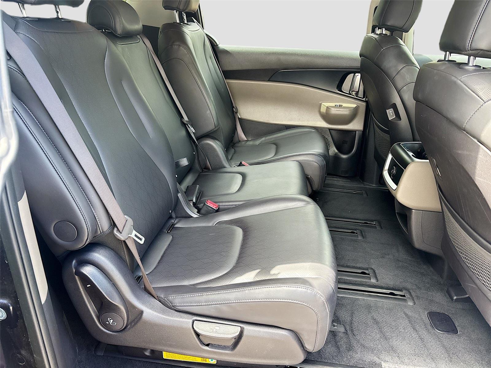 2025 Kia Carnival LXS