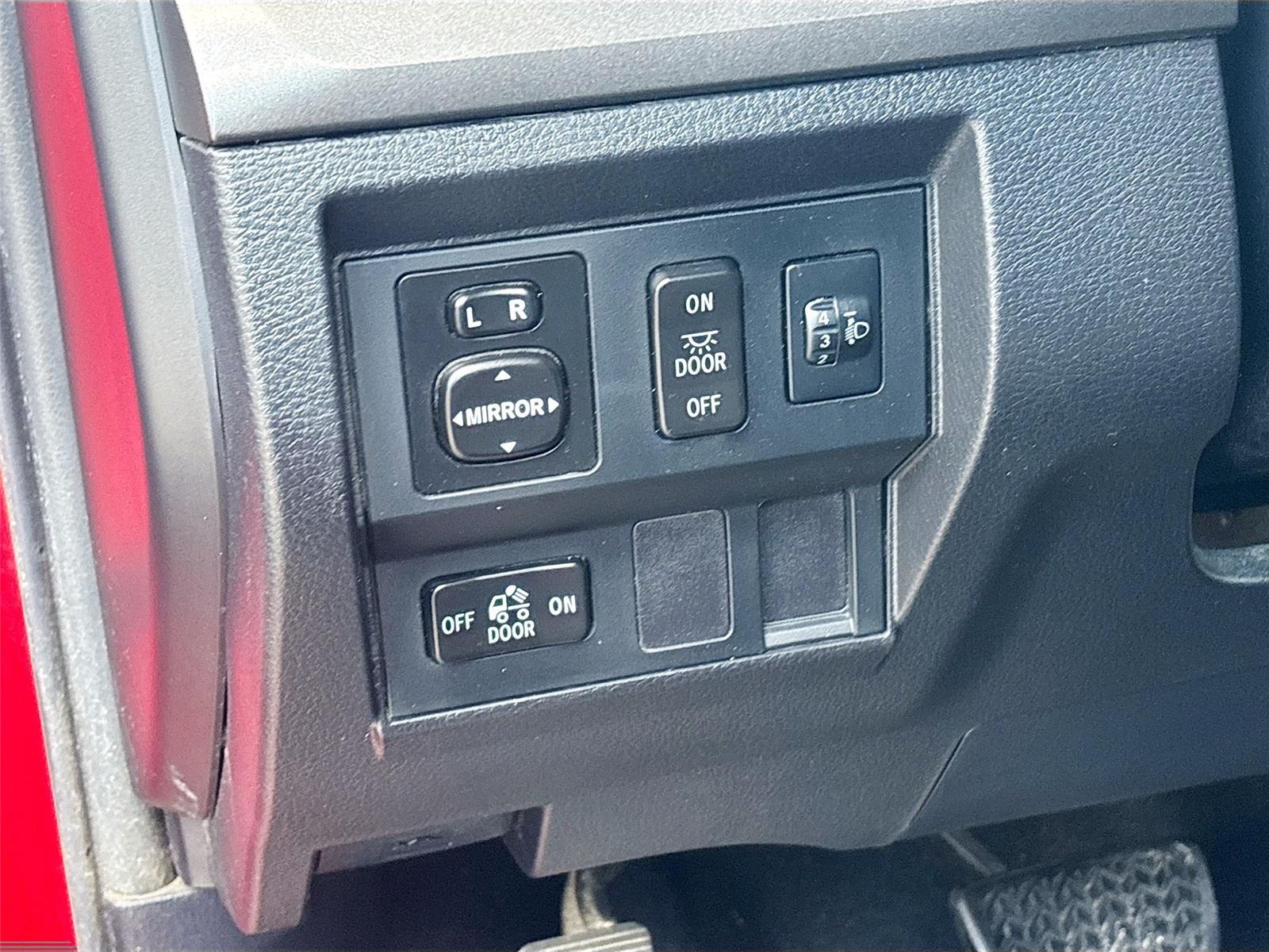 2014 Toyota Tundra Truck SR5