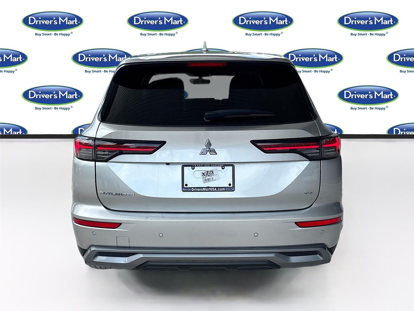 2025 Mitsubishi Outlander SE