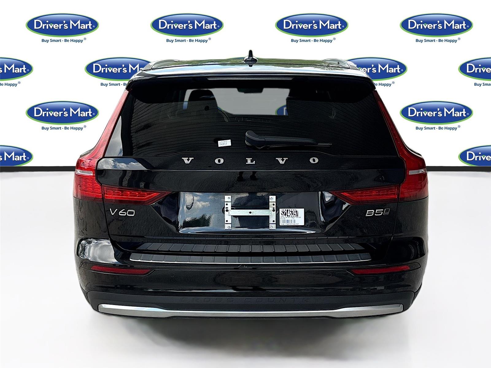 2025 Volvo V60 Cross Country Plus