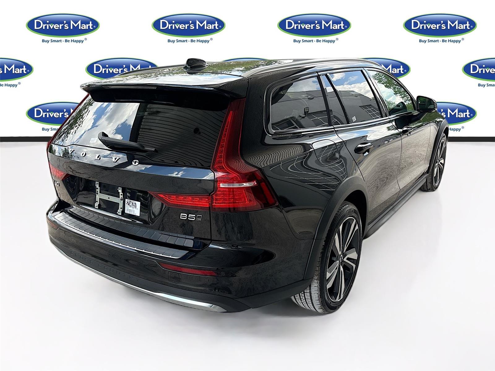 2025 Volvo V60 Cross Country Plus