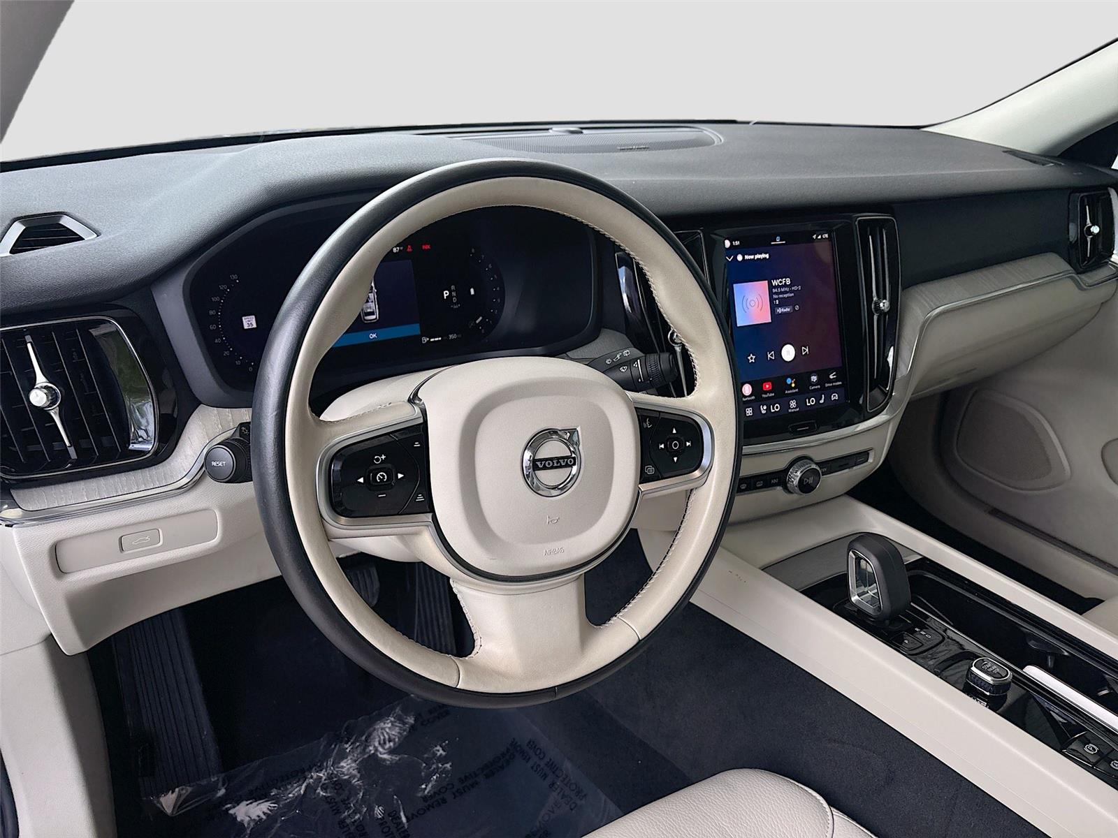 2025 Volvo V60 Cross Country Plus