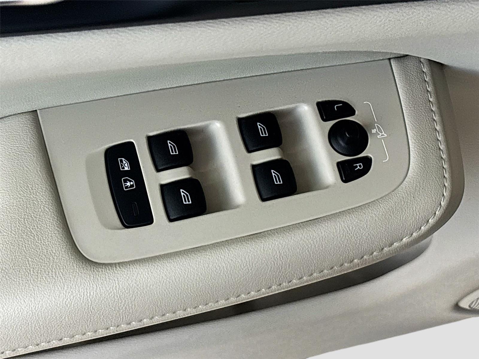 2025 Volvo V60 Cross Country Plus