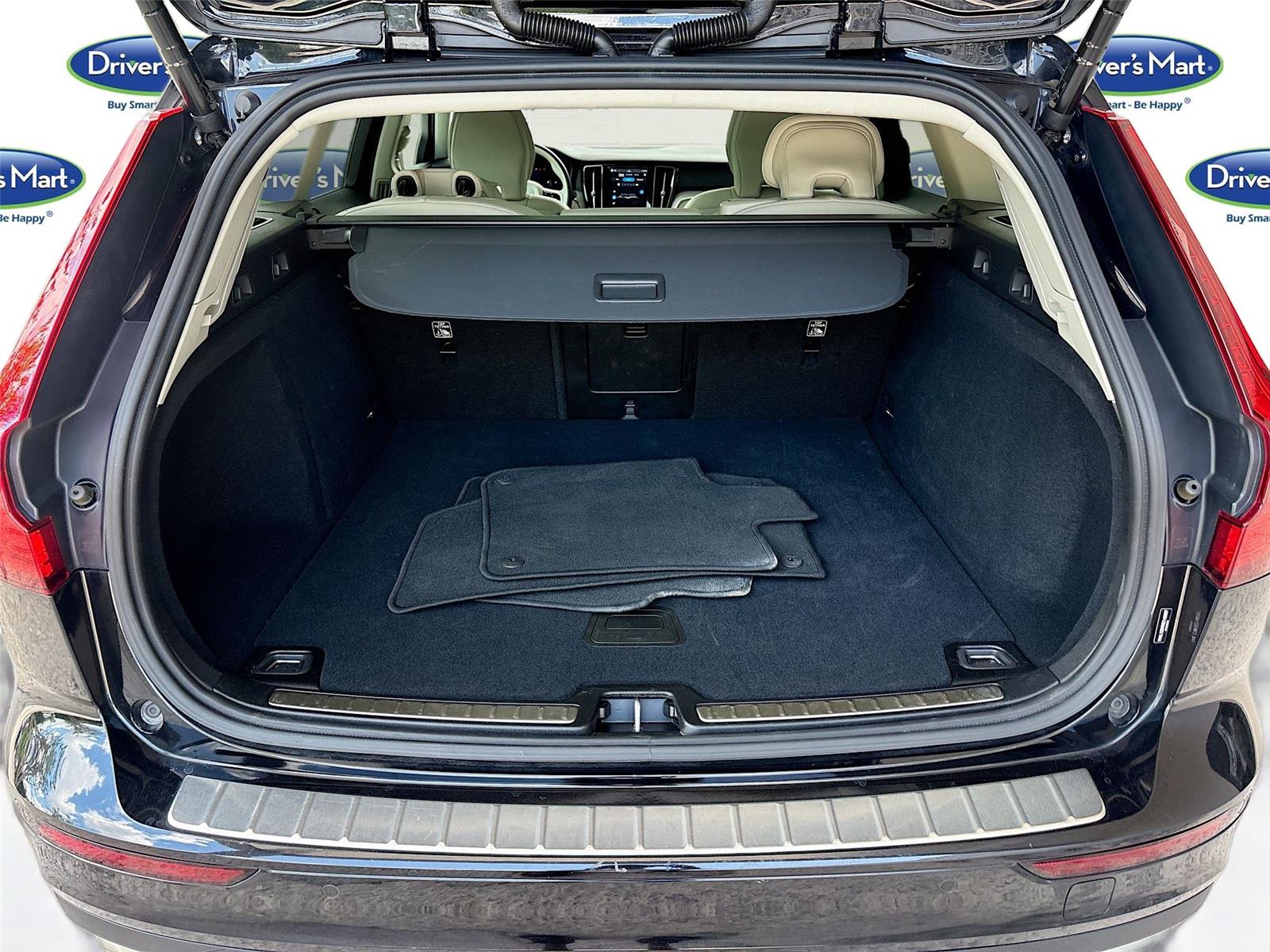 2025 Volvo V60 Cross Country Plus