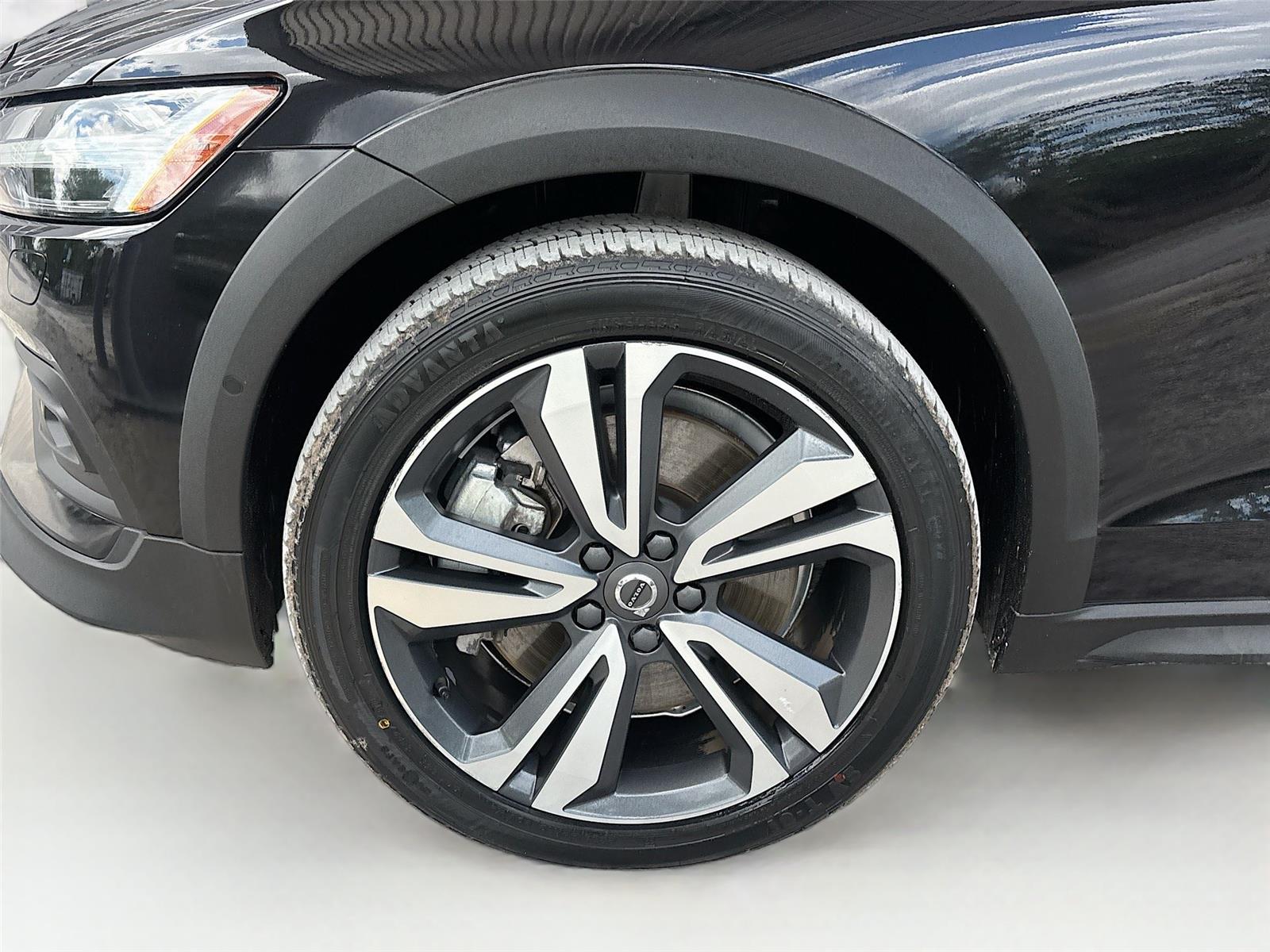 2025 Volvo V60 Cross Country Plus