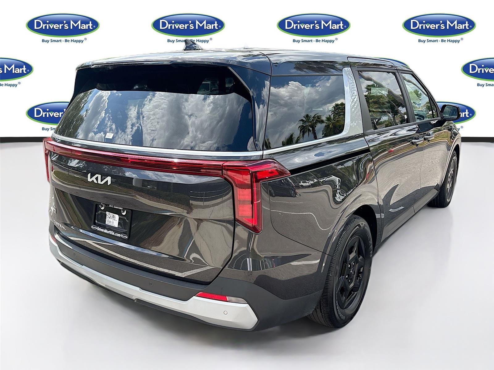 2025 Kia Carnival LXS