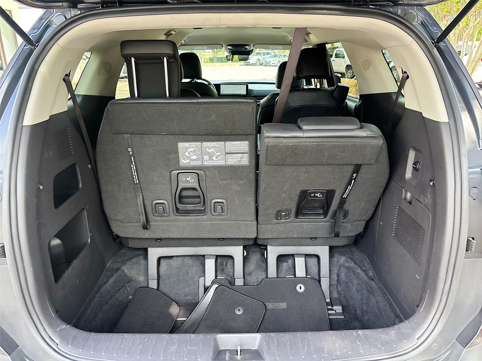 2025 Kia Carnival LXS