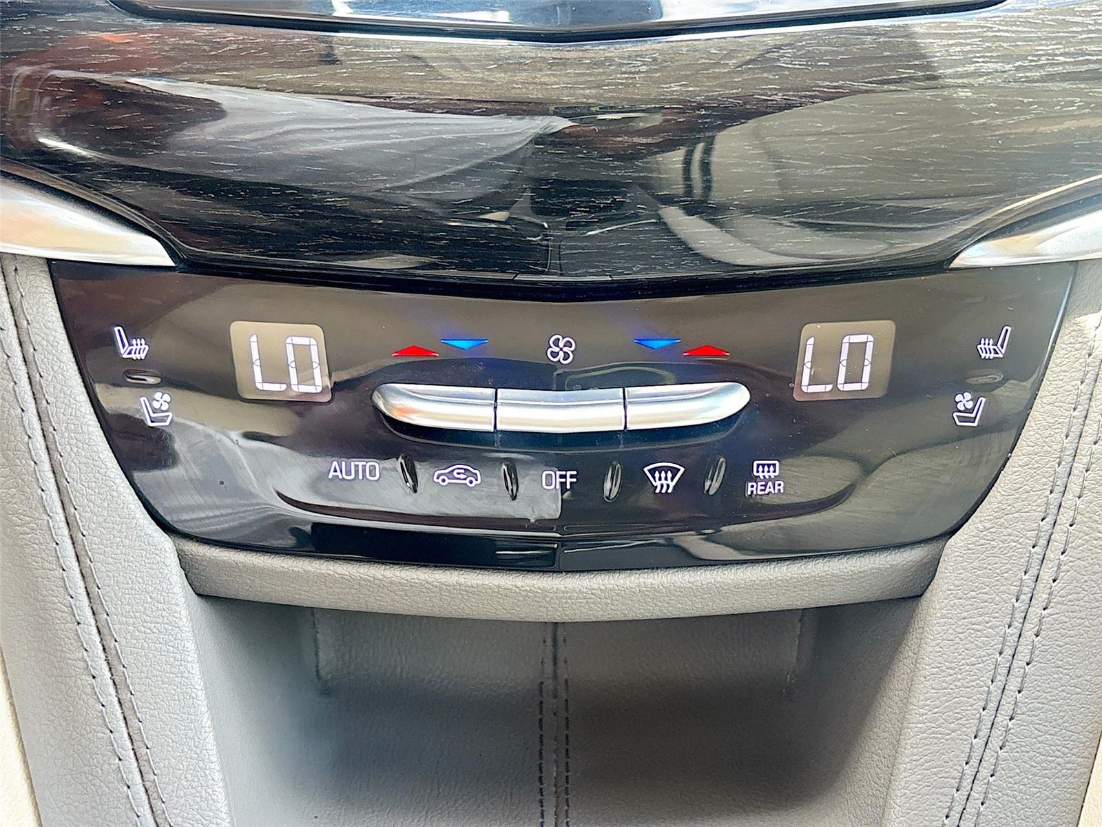 2023 Cadillac XT6 FWD Premium Luxury