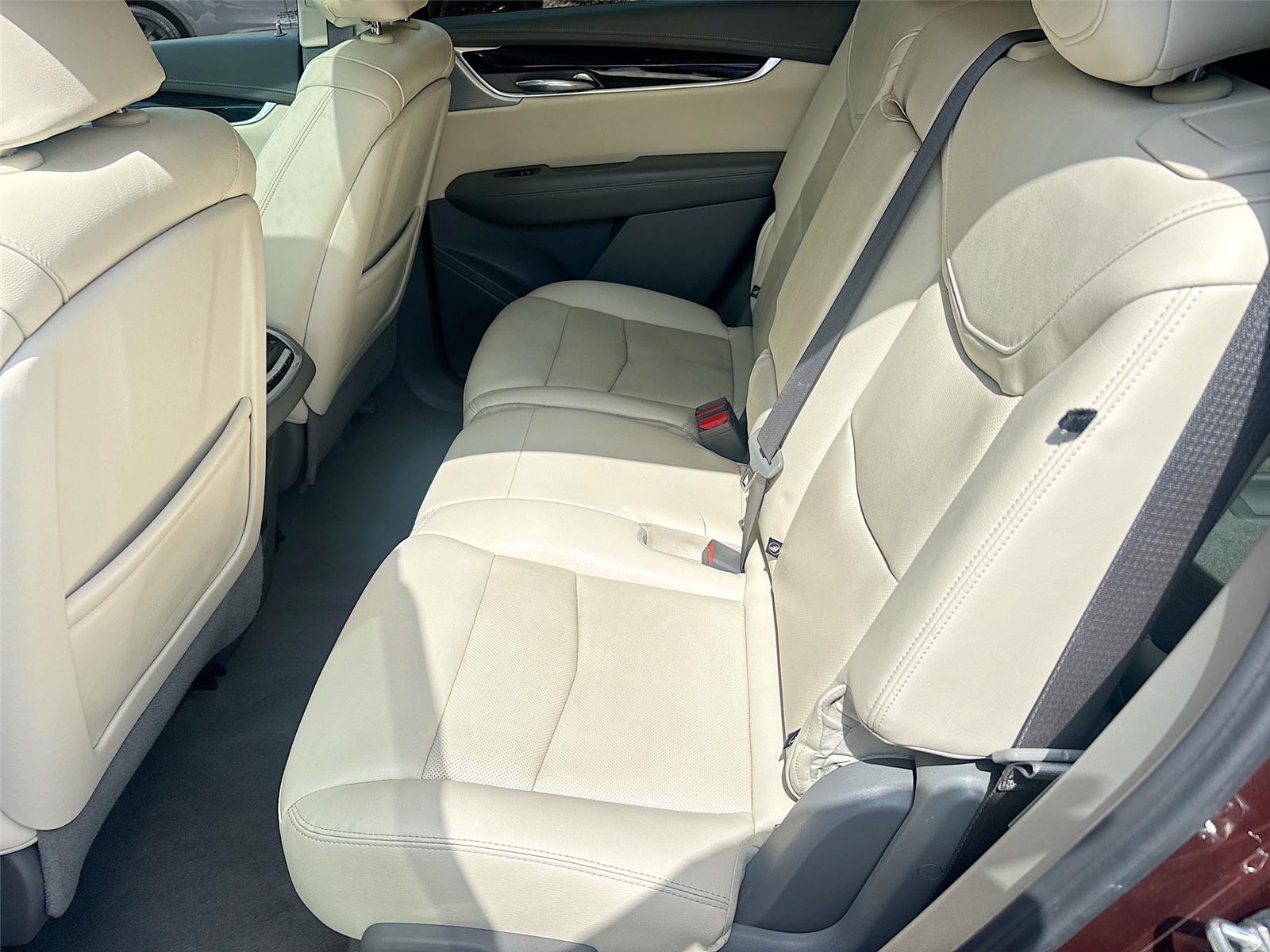 2023 Cadillac XT6 FWD Premium Luxury