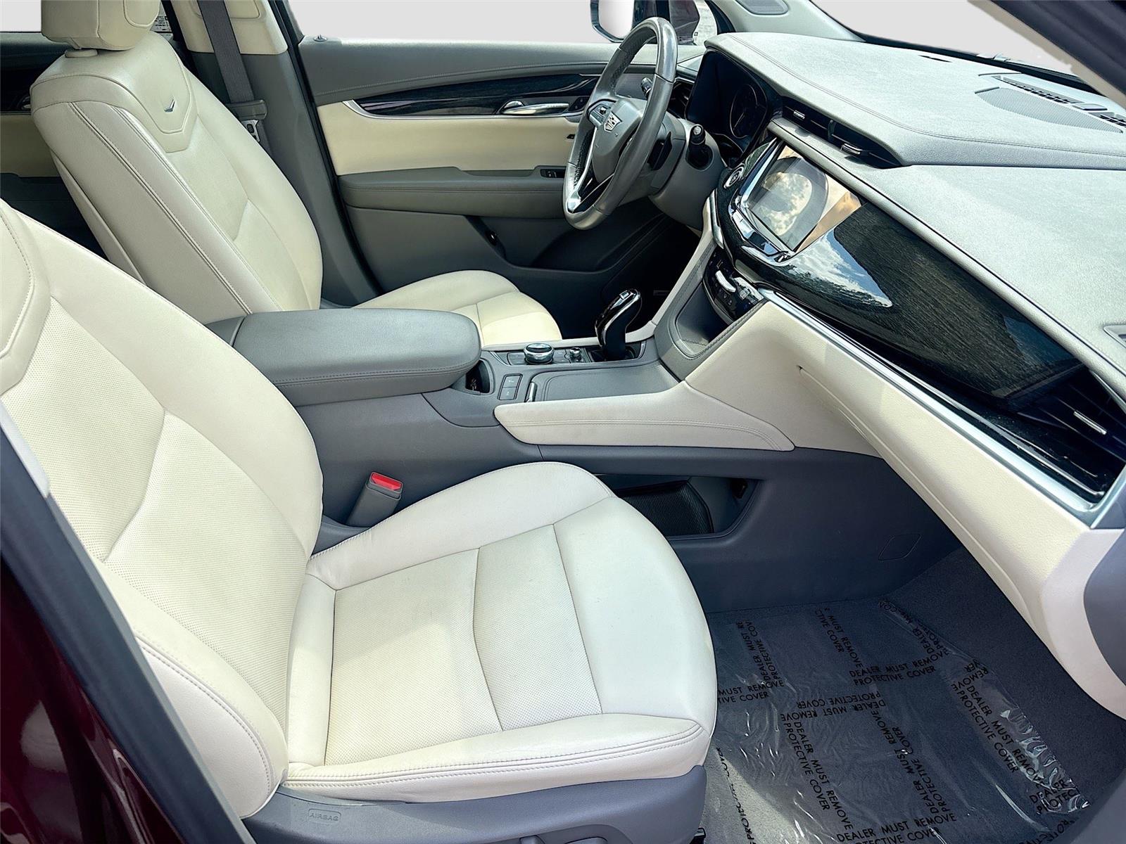 2023 Cadillac XT6 FWD Premium Luxury