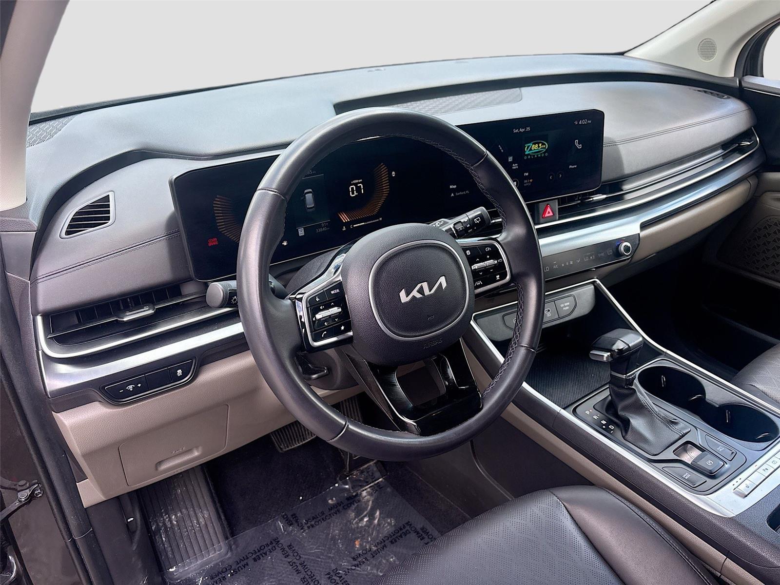 2025 Kia Carnival LXS