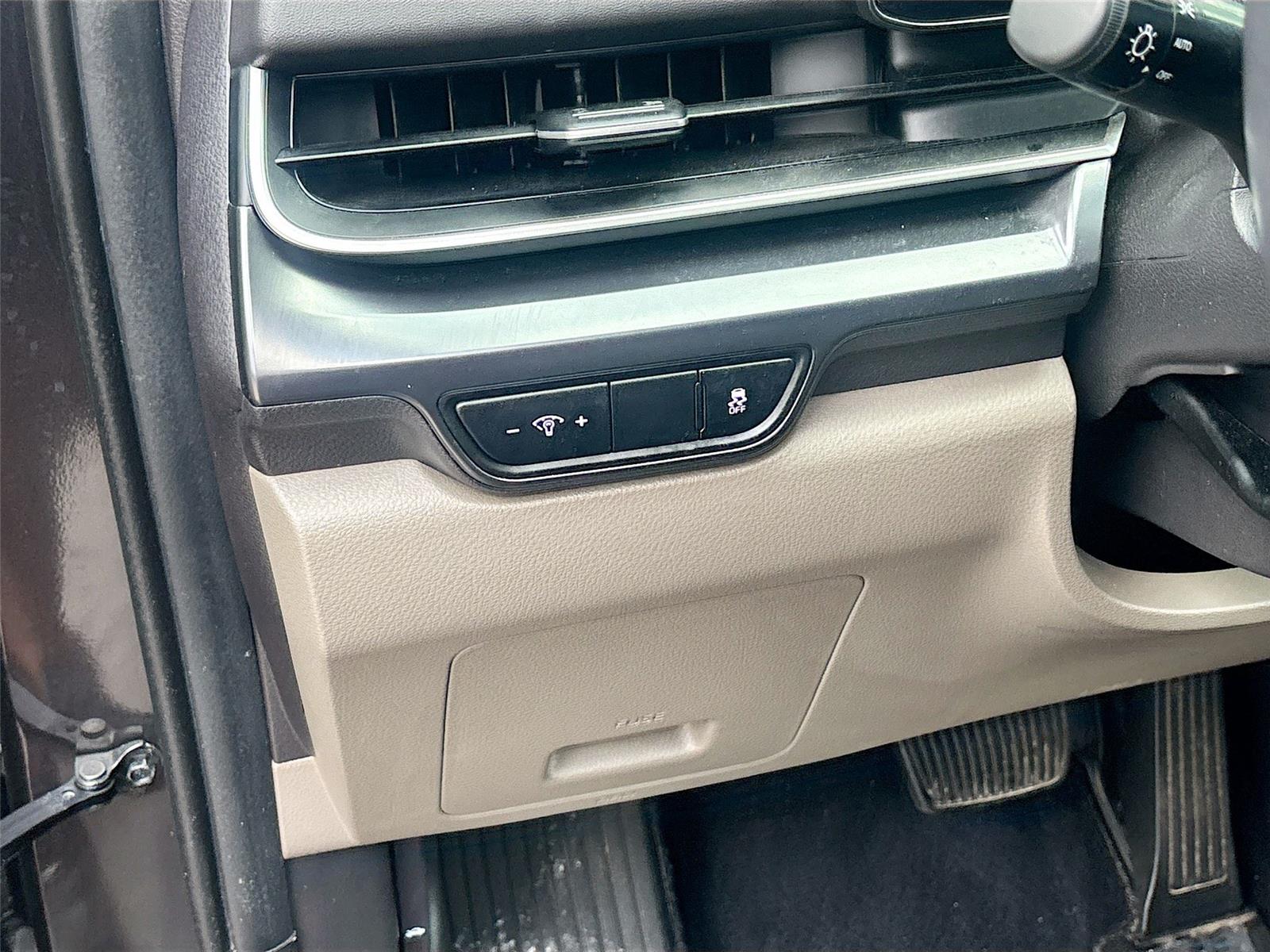 2025 Kia Carnival LXS