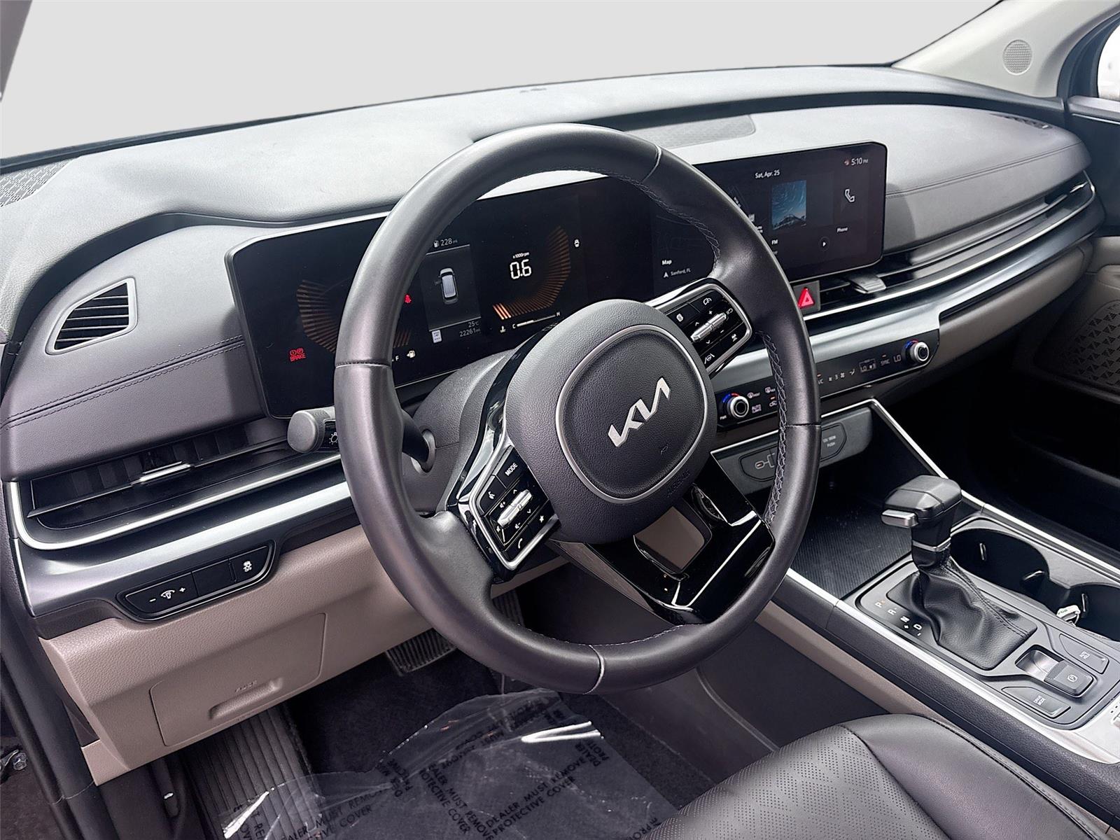 2025 Kia Carnival LXS