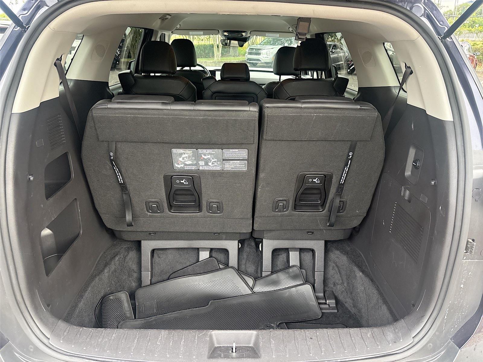 2025 Kia Carnival LXS