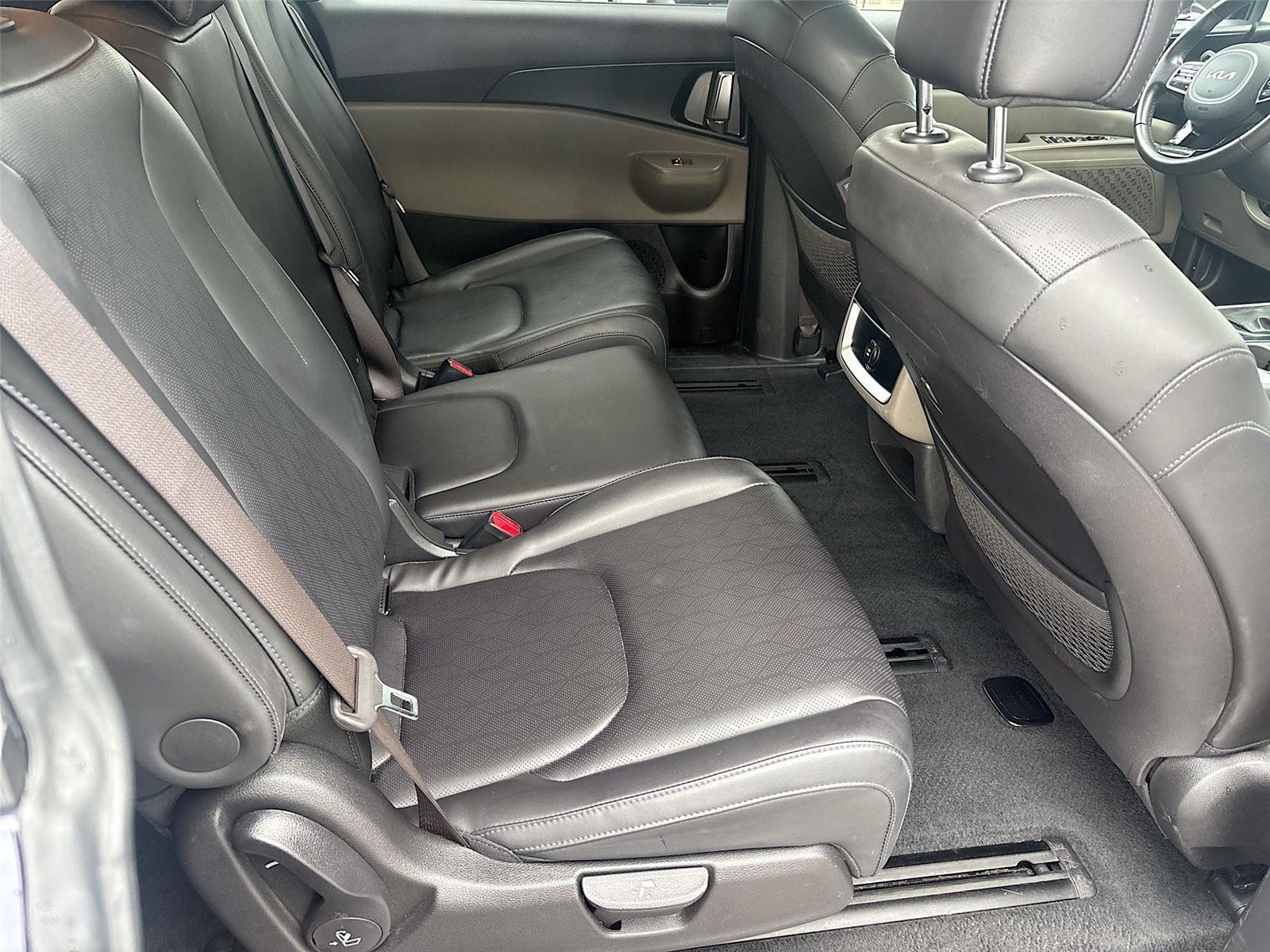 2025 Kia Carnival LXS