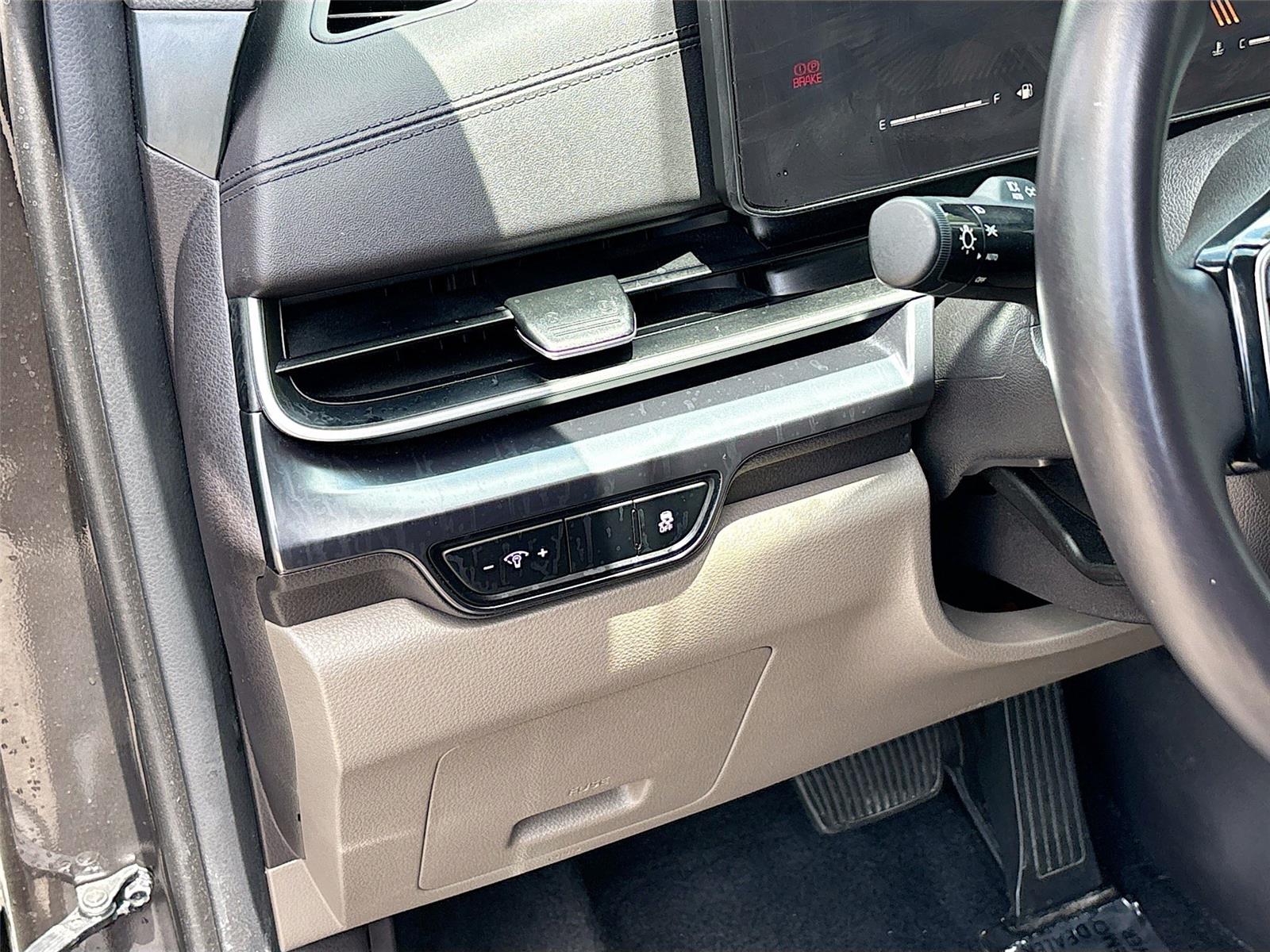 2025 Kia Carnival LXS