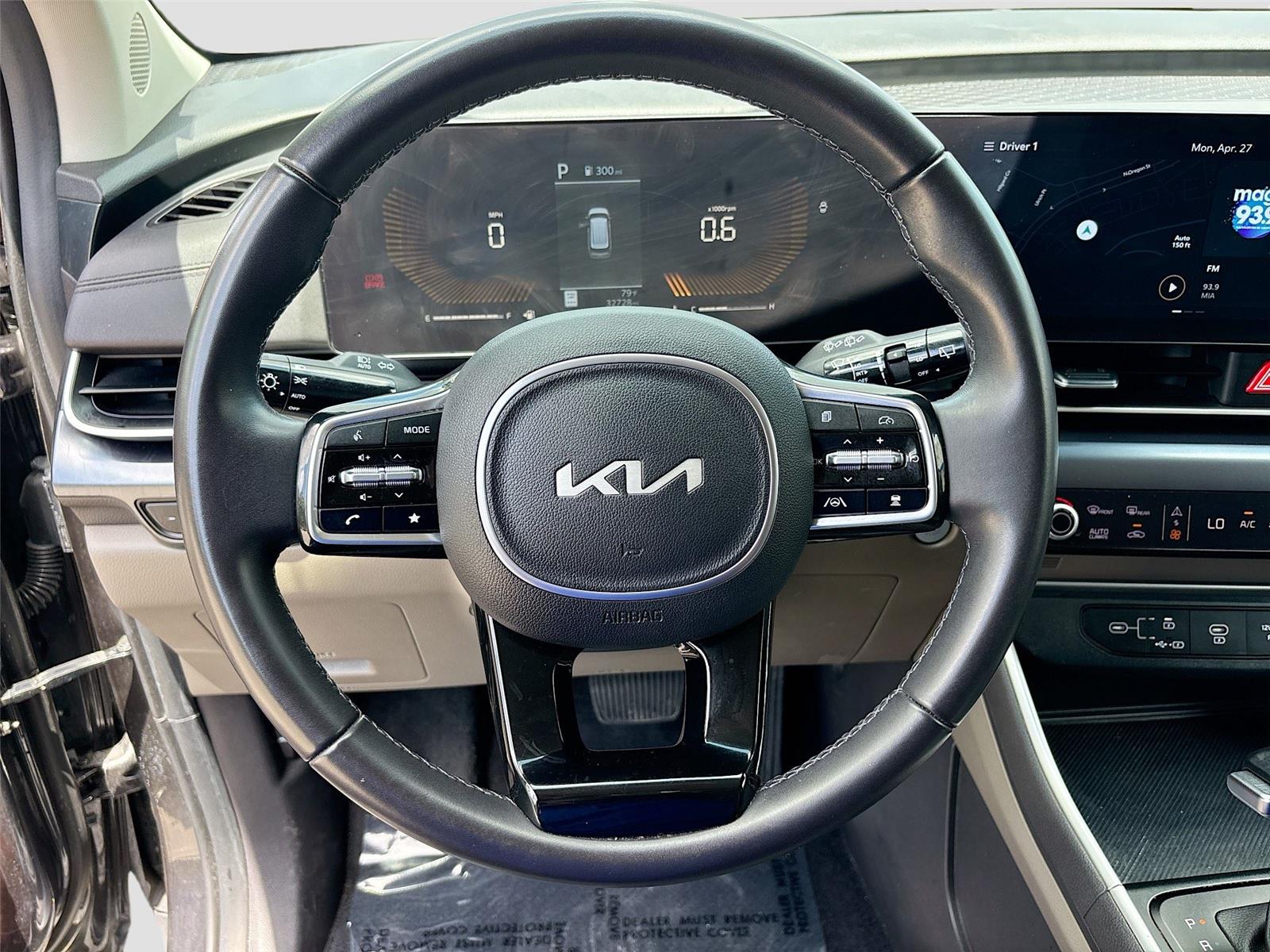 2025 Kia Carnival LXS