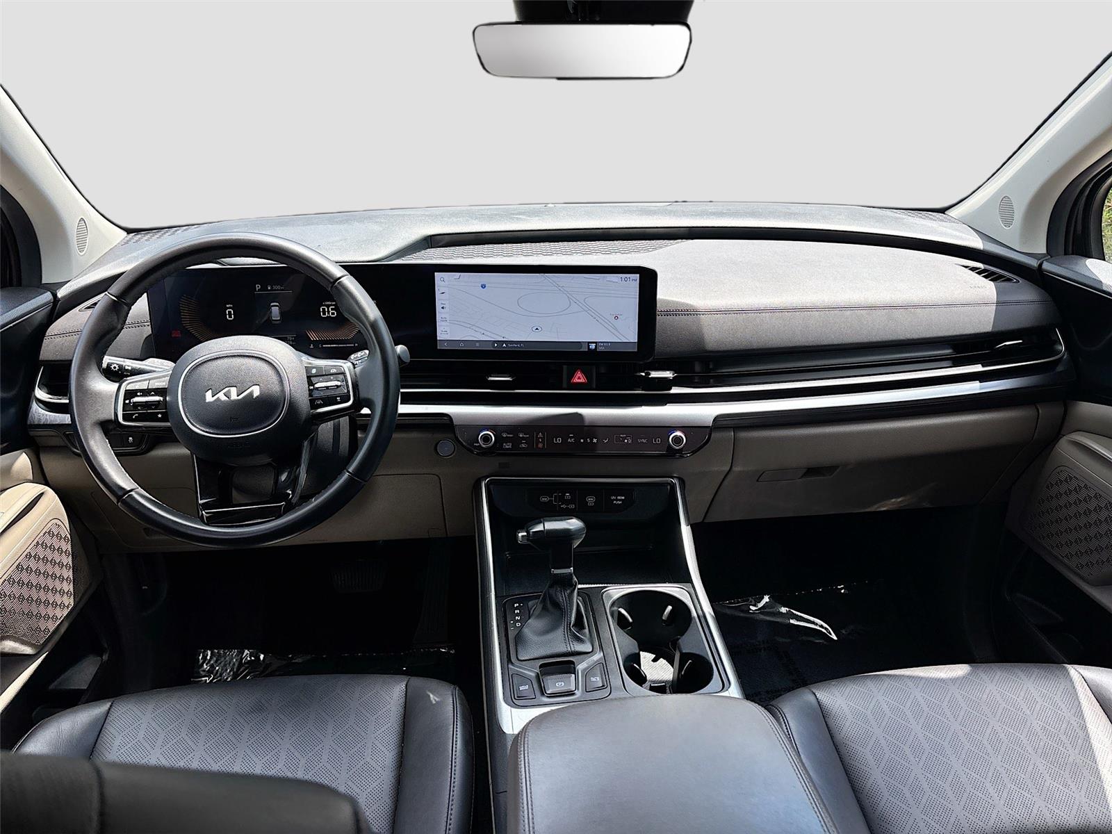 2025 Kia Carnival LXS