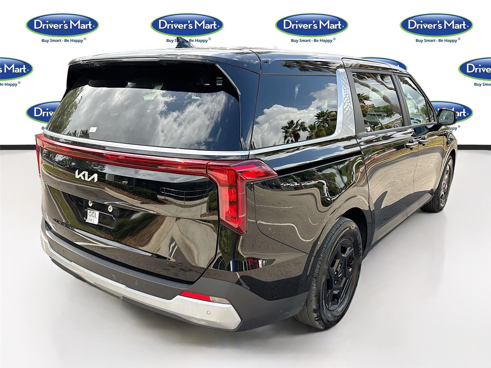 2025 Kia Carnival LXS