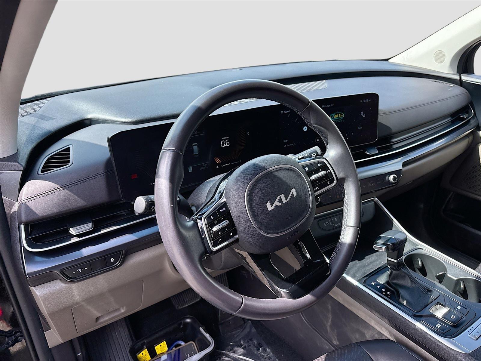 2025 Kia Carnival LXS