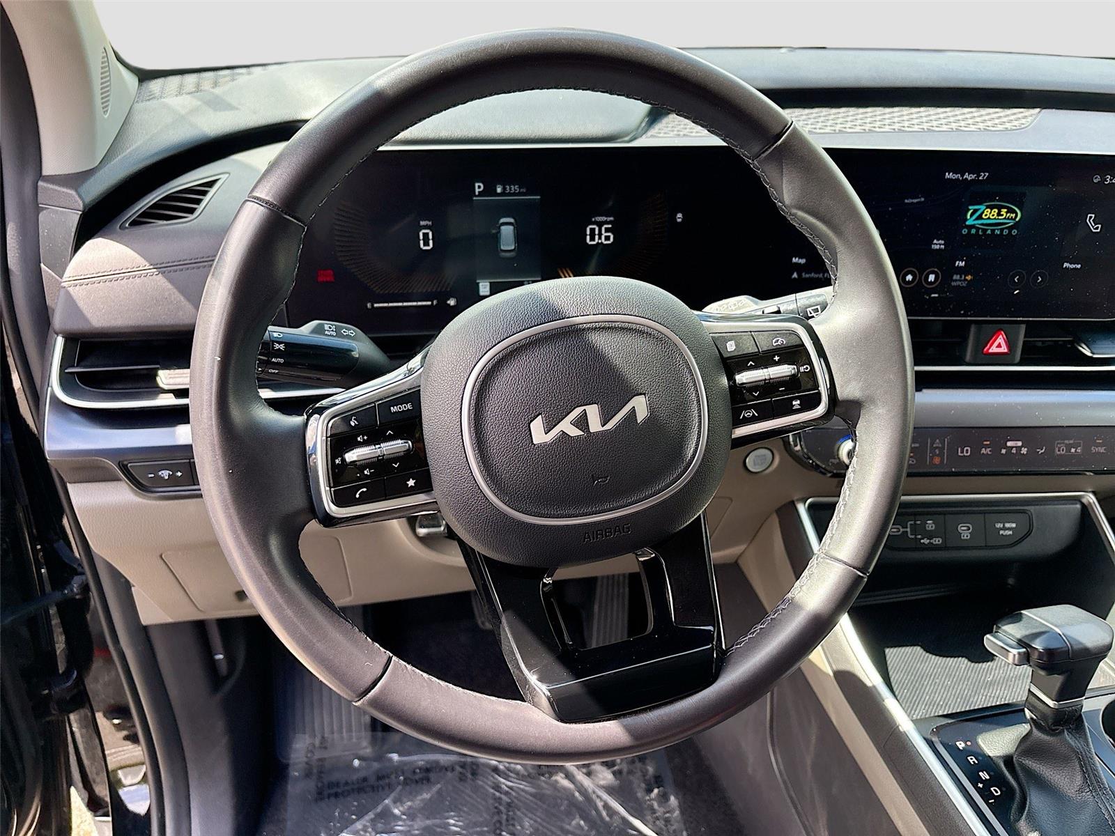 2025 Kia Carnival LXS