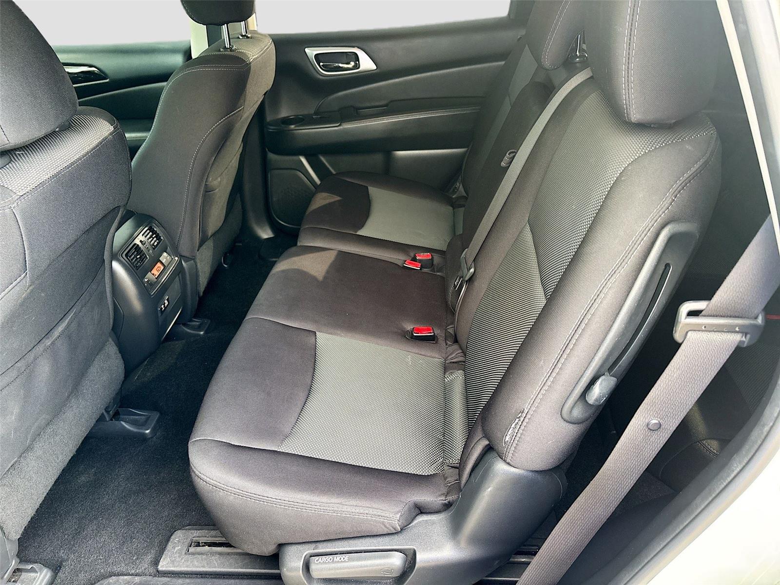 2019 Nissan Pathfinder S