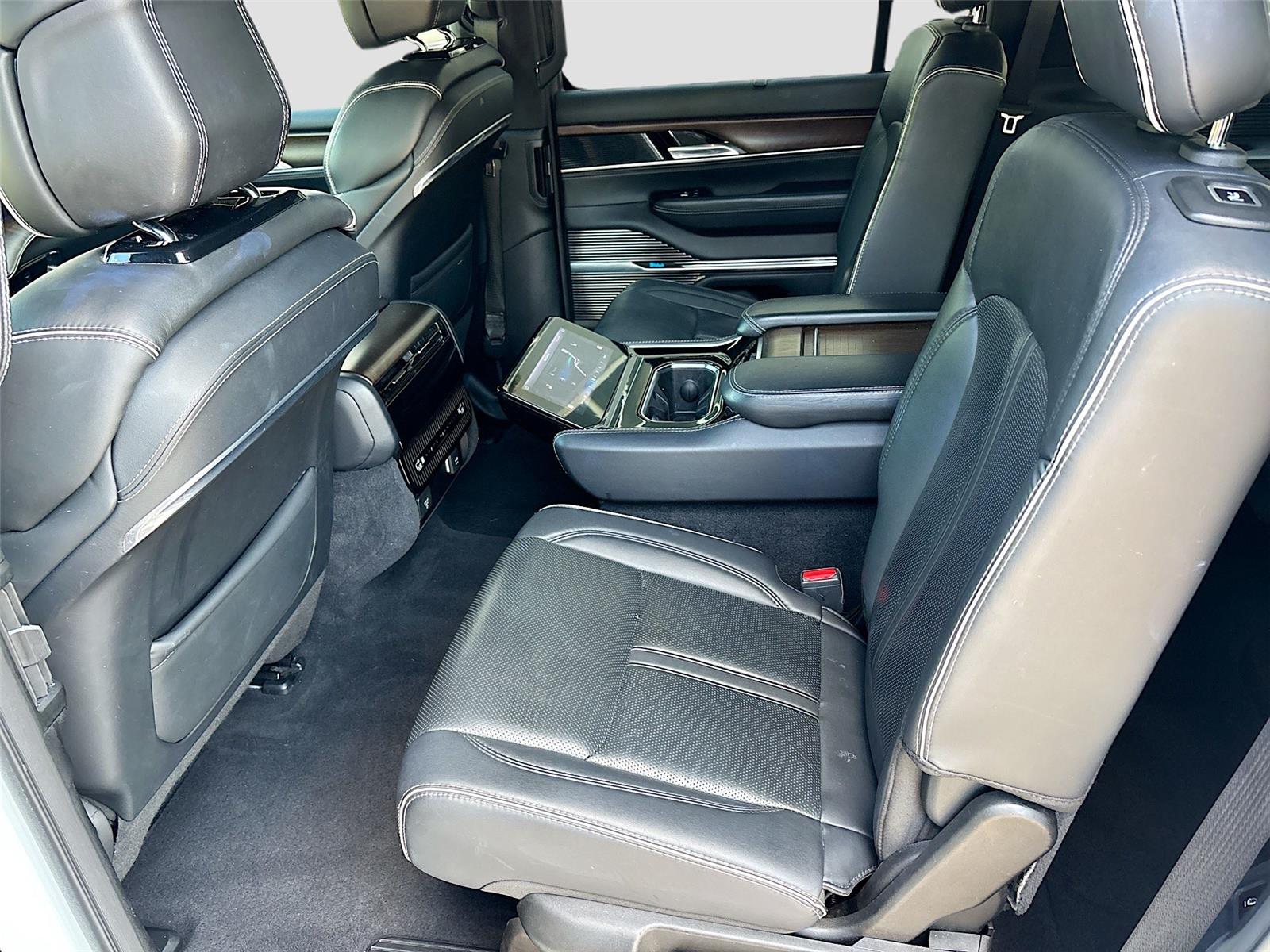 2023 Jeep Grand Wagoneer Series II