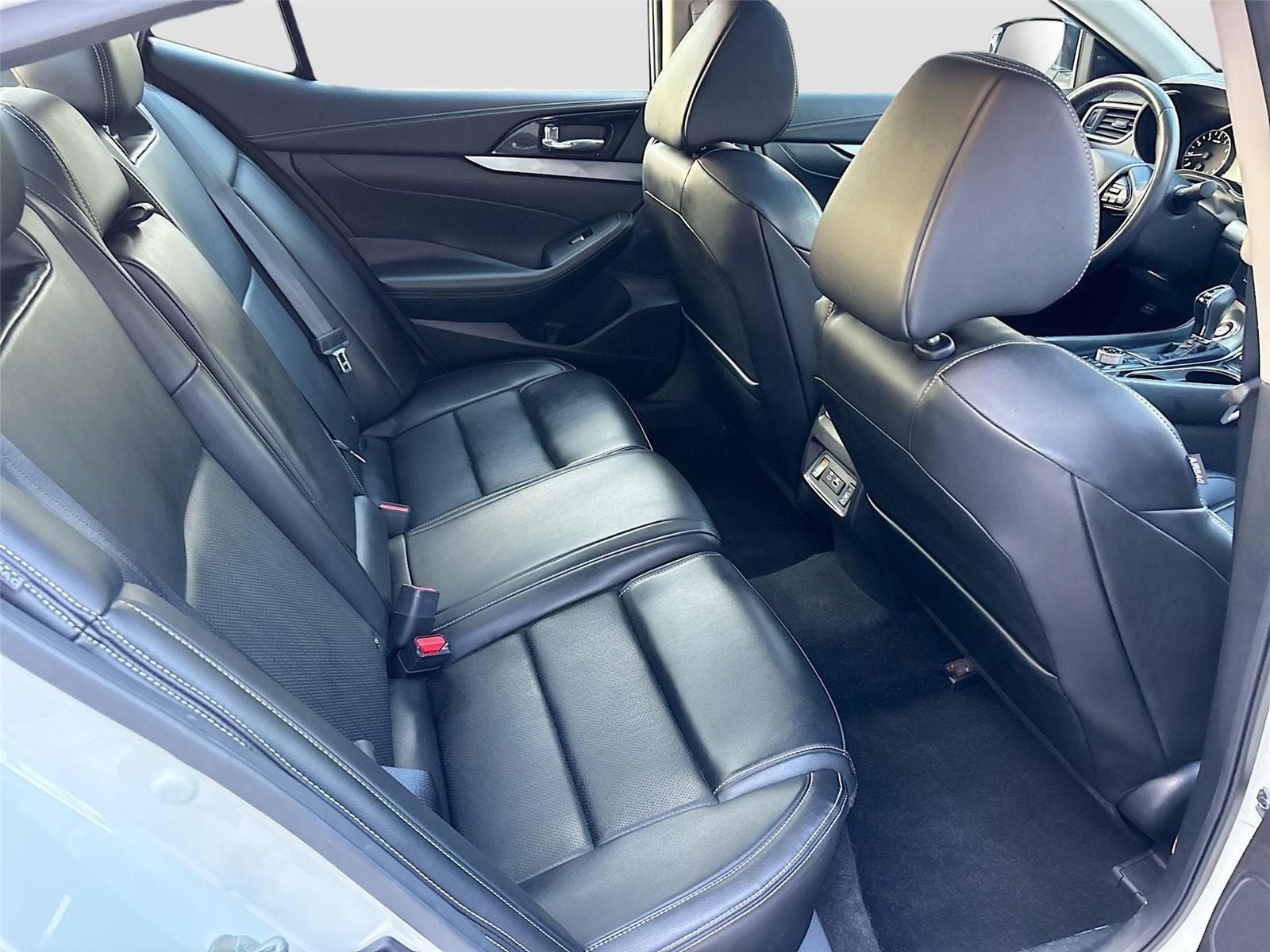 2023 NISSAN MAXIMA SL