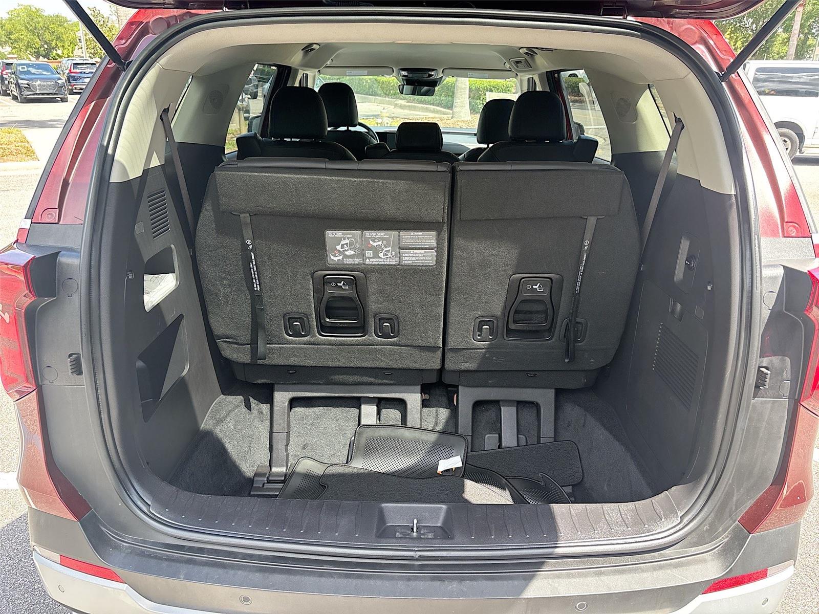 2025 Kia Carnival LXS