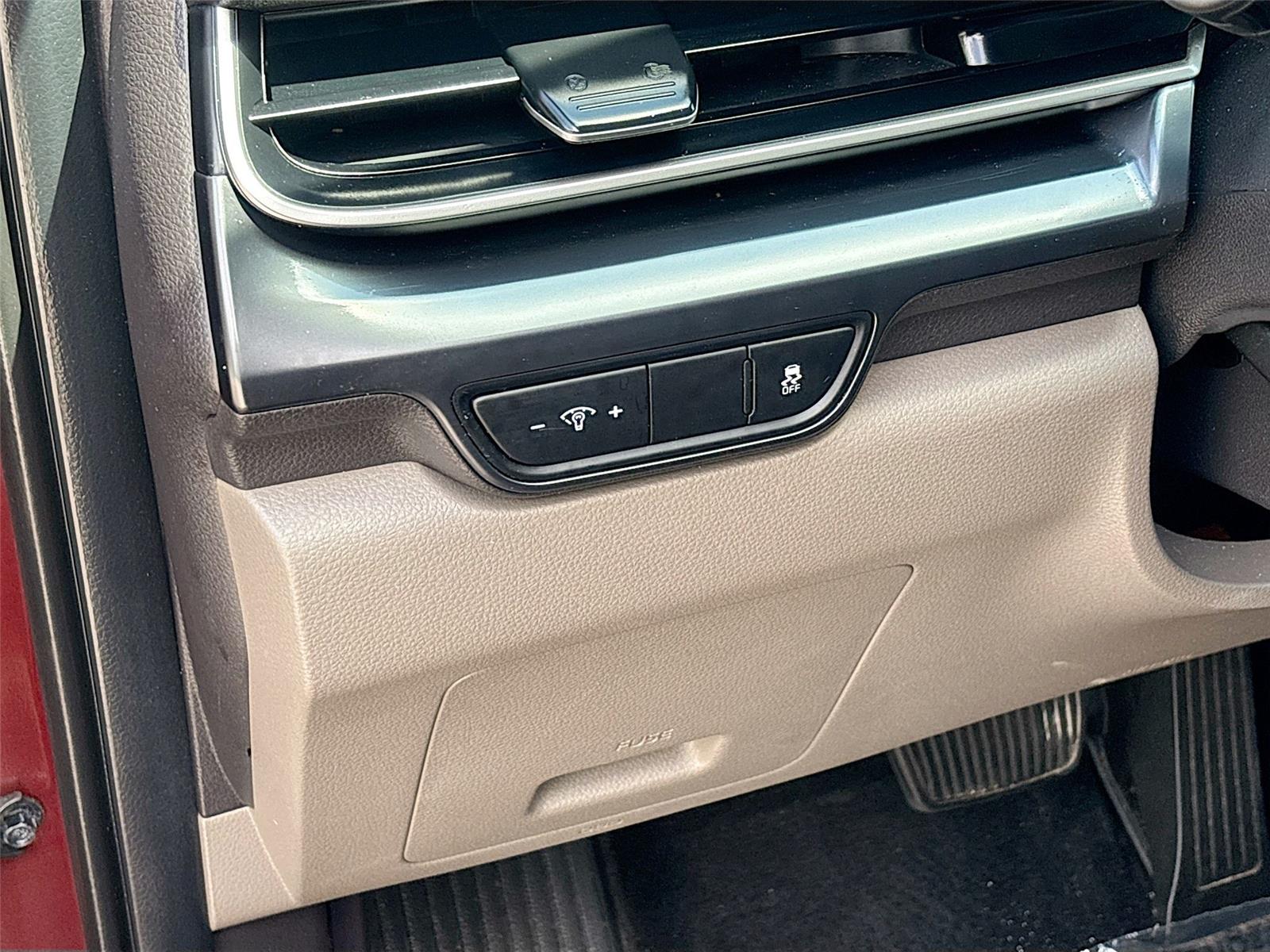 2025 Kia Carnival LXS