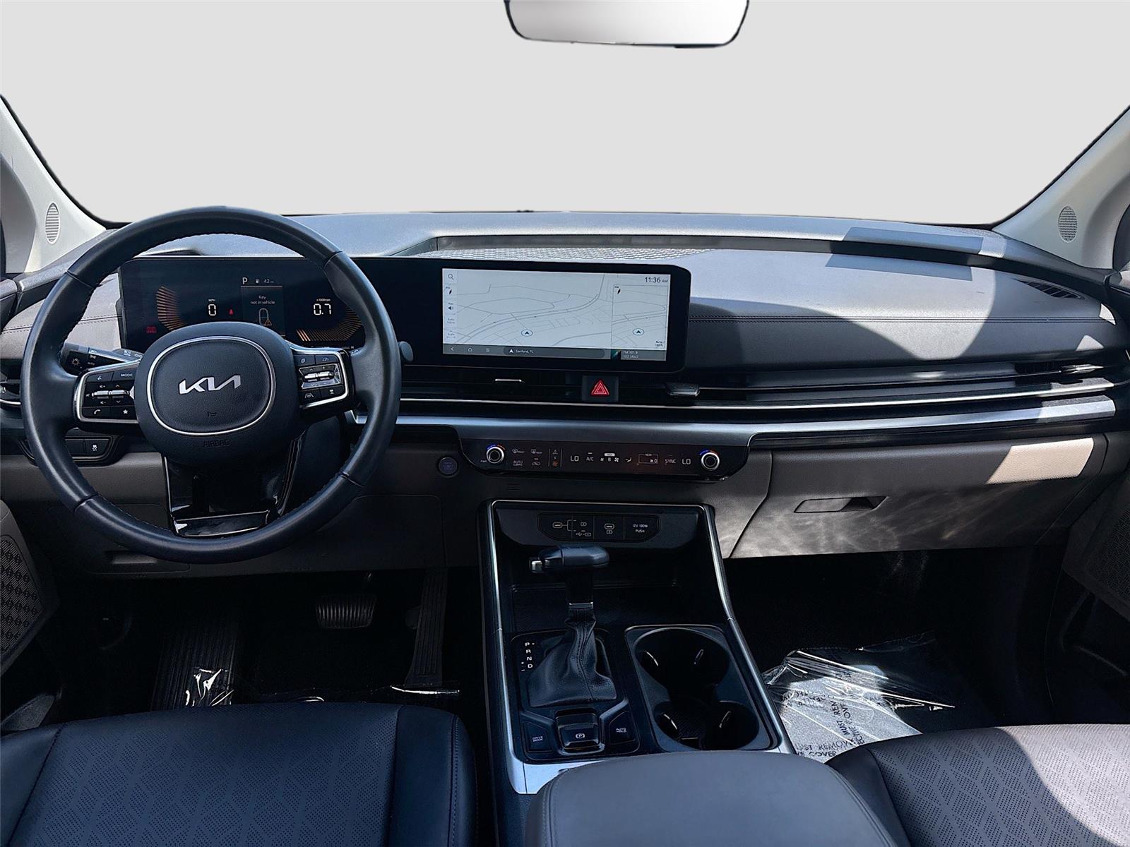 2025 Kia Carnival LXS