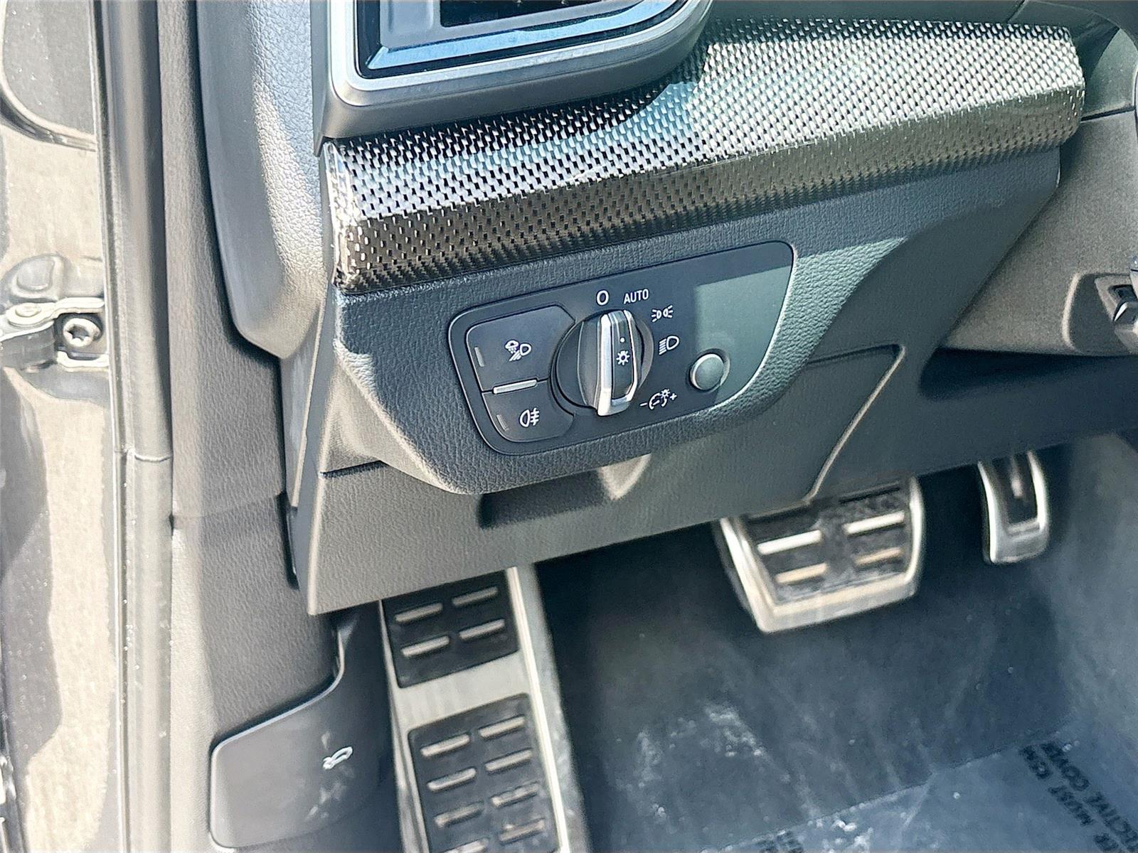 2023 Audi SQ5 Premium Plus