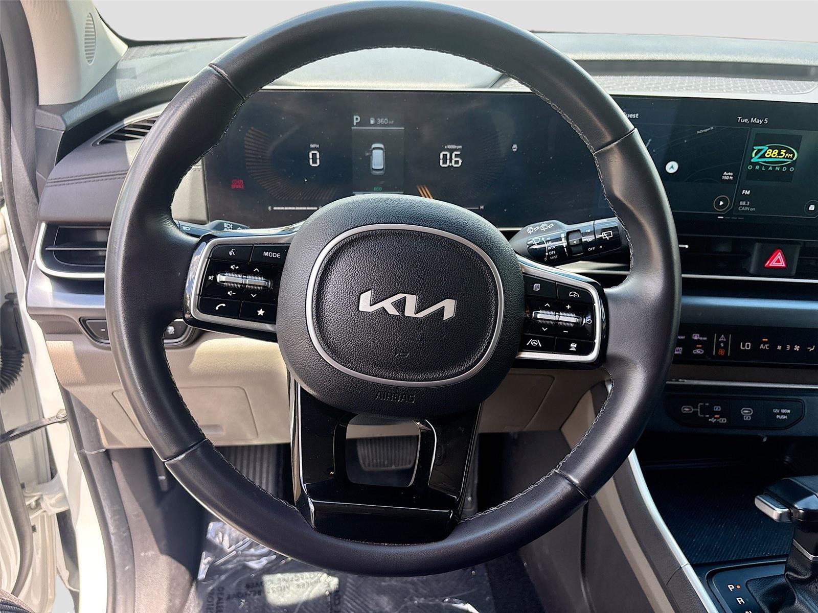 2025 Kia Carnival LXS
