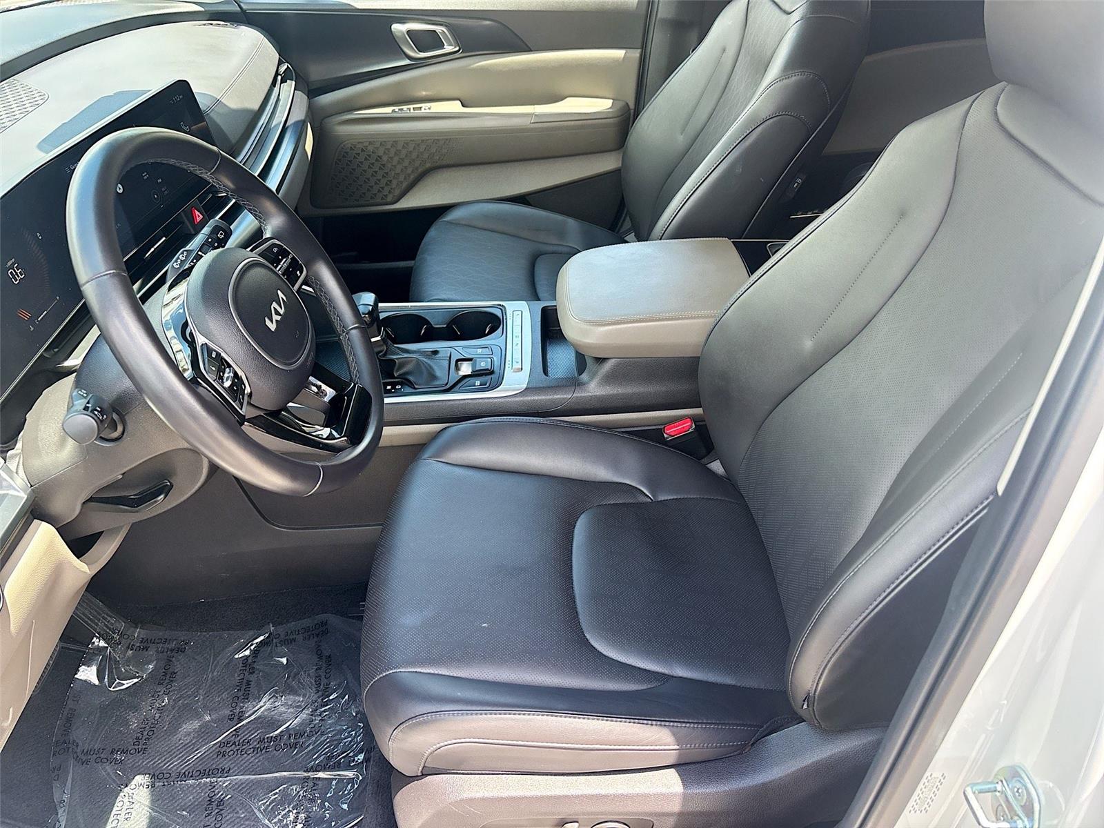 2025 Kia Carnival LXS