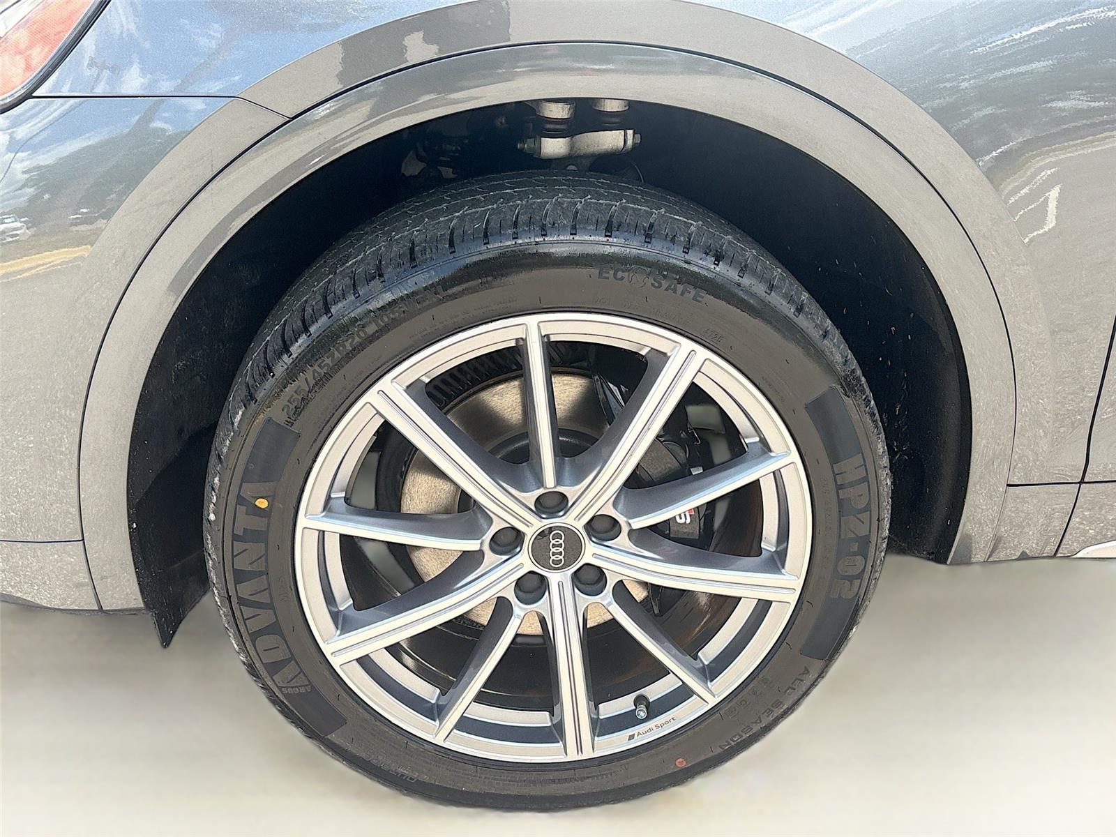 2023 Audi SQ5 Premium Plus