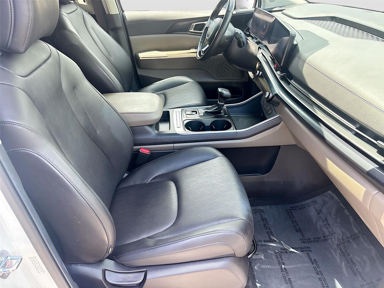 2025 Kia Carnival LXS