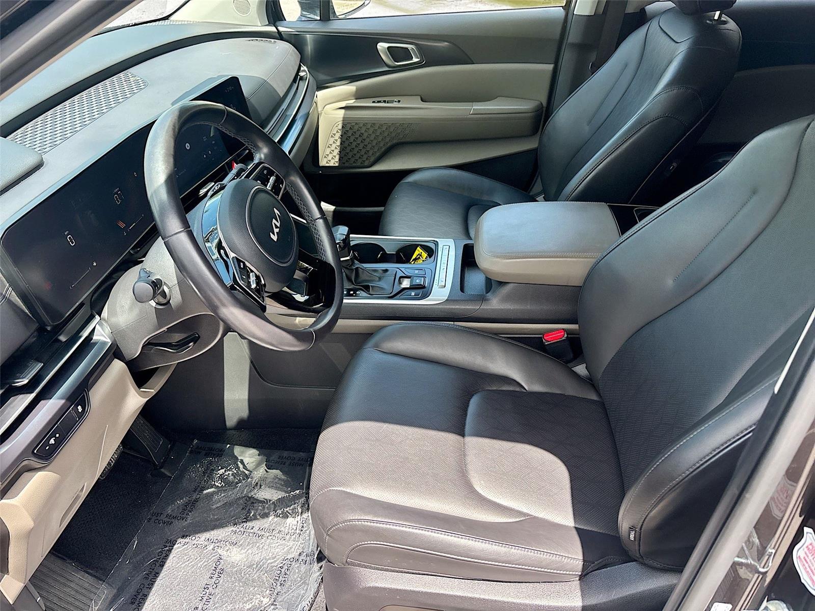 2025 Kia Carnival LXS