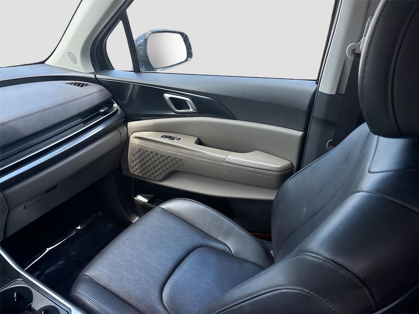 2025 Kia Carnival LXS