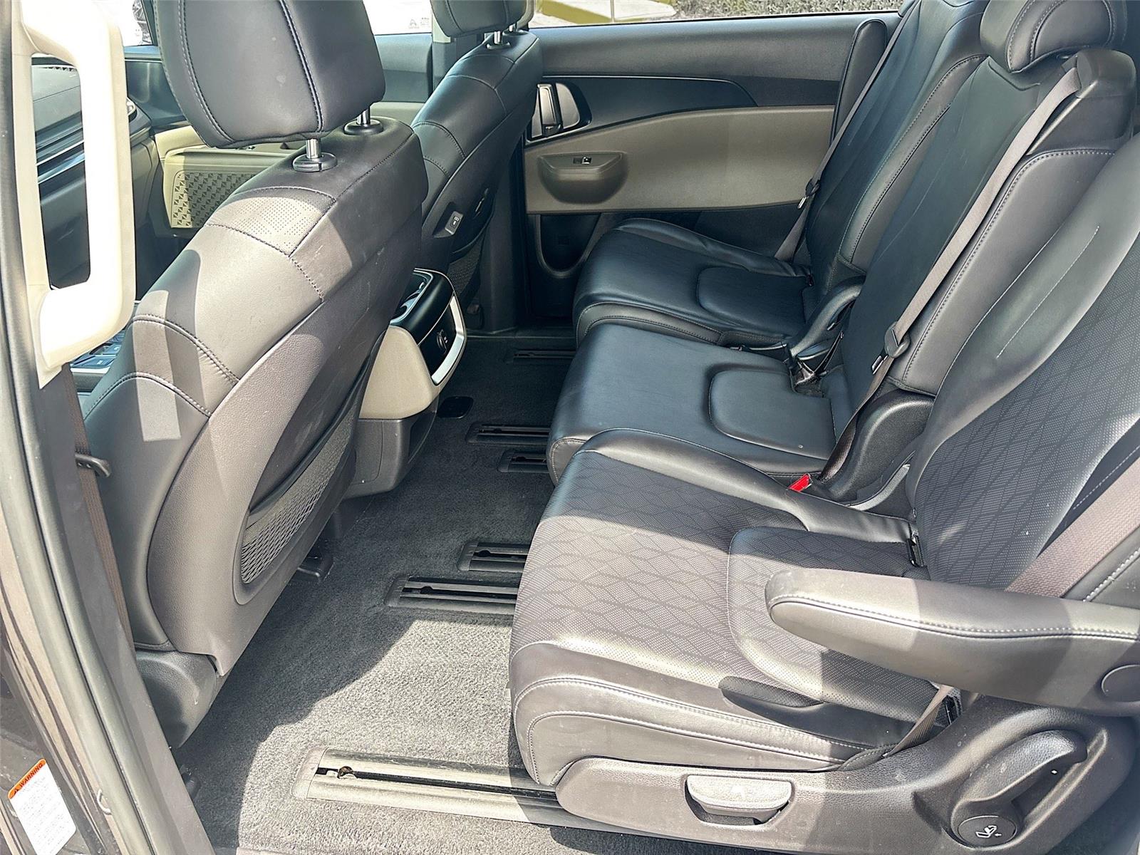 2025 Kia Carnival LXS