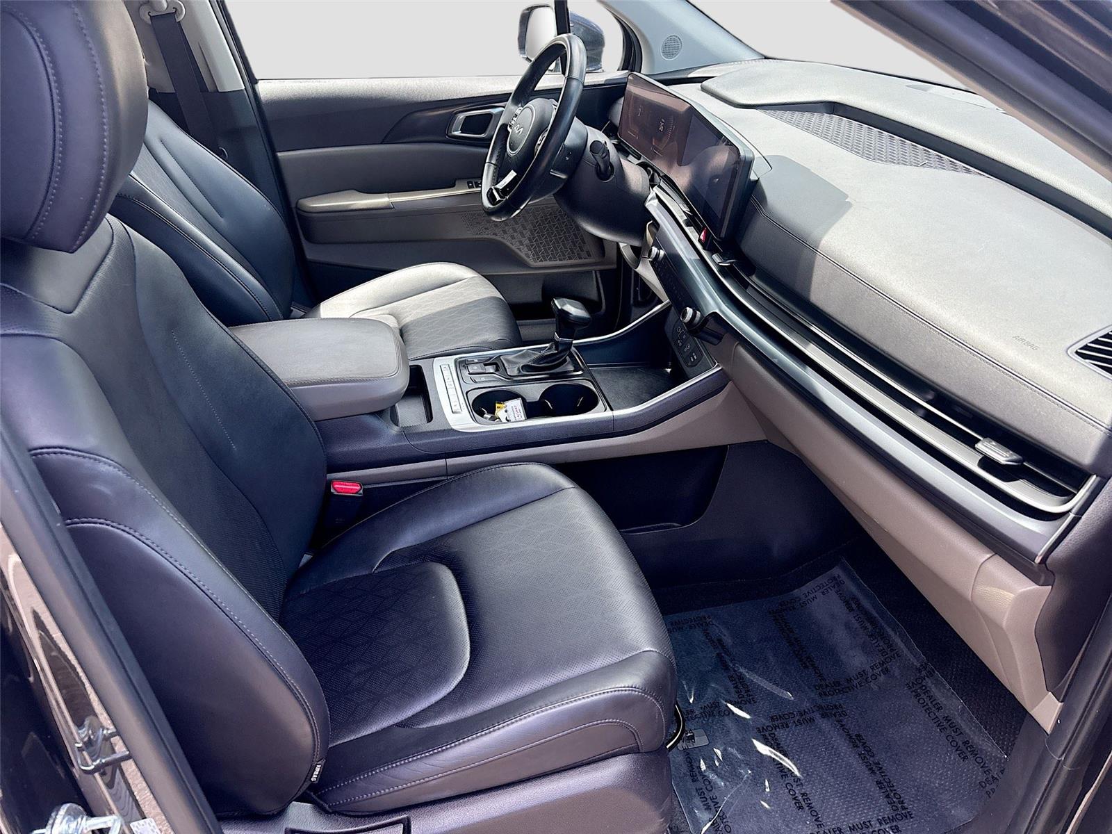 2025 Kia Carnival LXS
