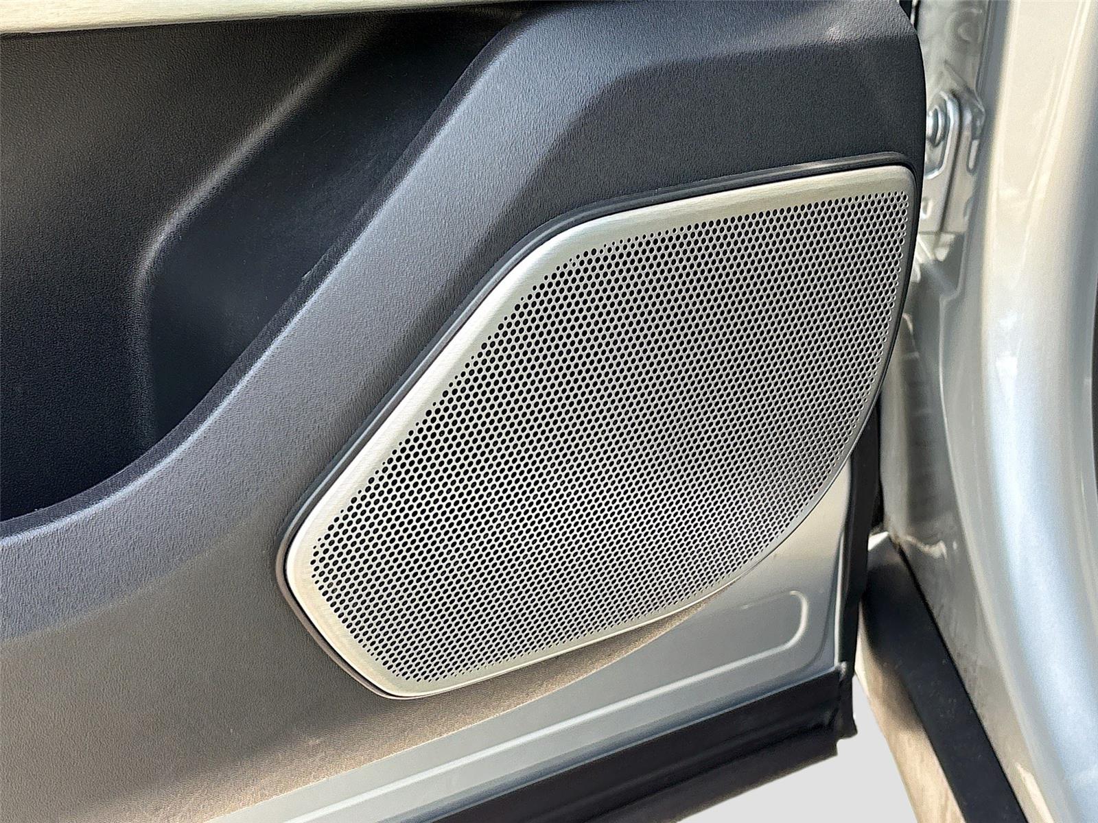 2019 Land Rover Range Rover Velar R-Dynamic SE