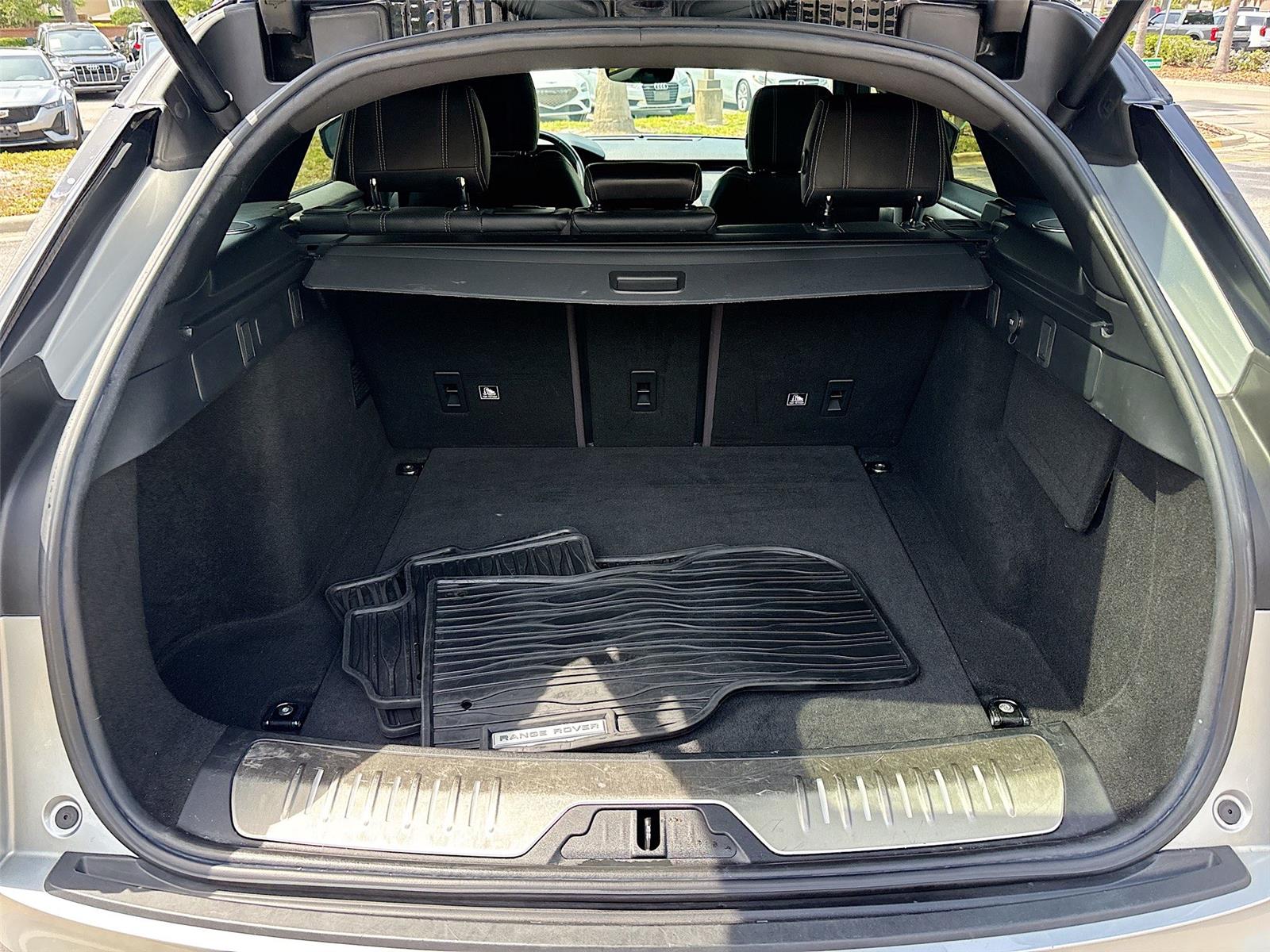 2019 Land Rover Range Rover Velar R-Dynamic SE