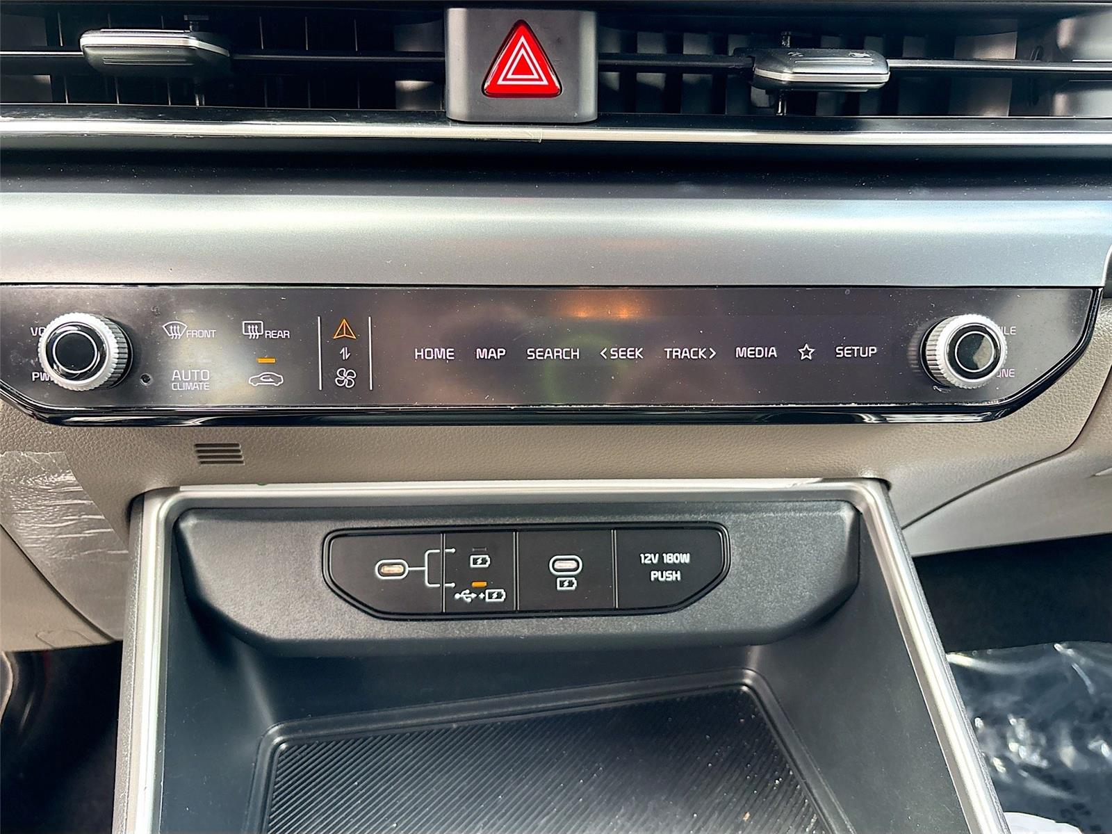 2025 Kia Carnival LXS