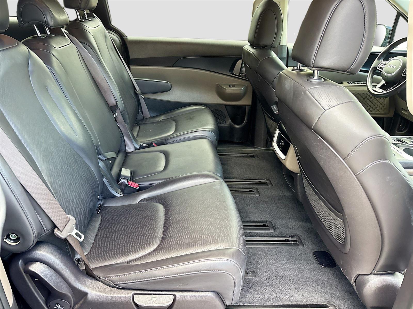 2025 Kia Carnival LXS