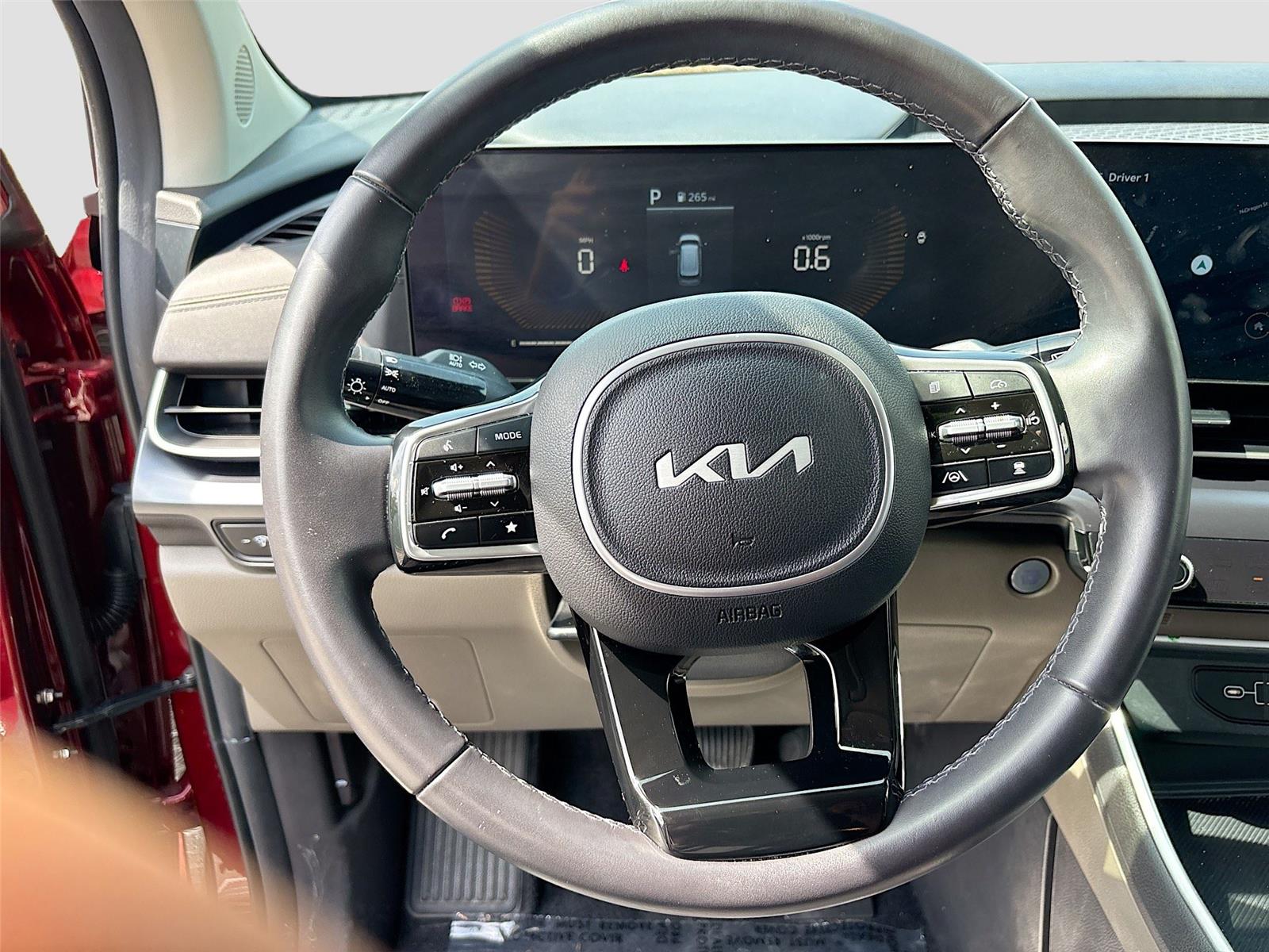 2025 Kia Carnival LXS