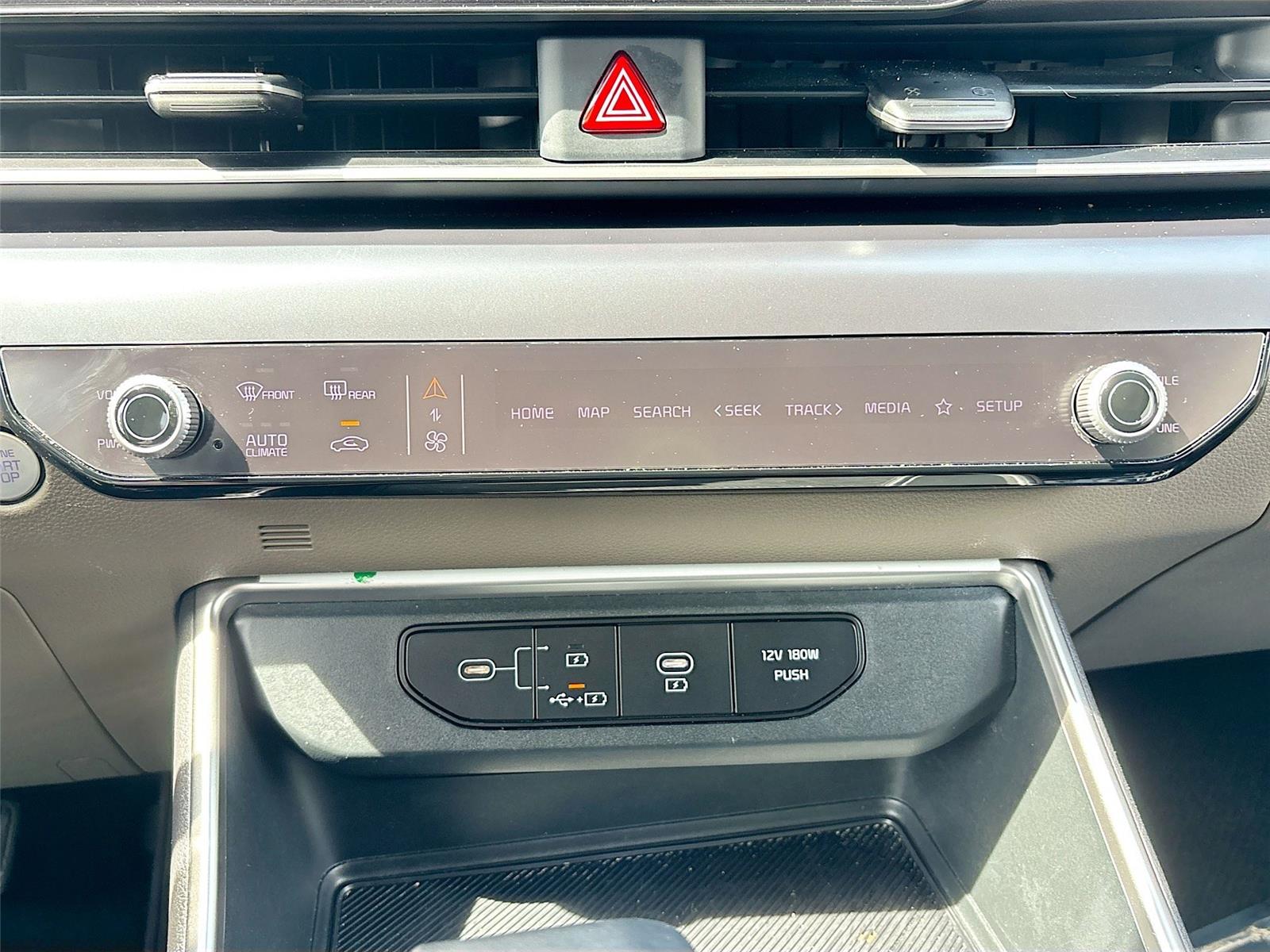 2025 Kia Carnival LXS