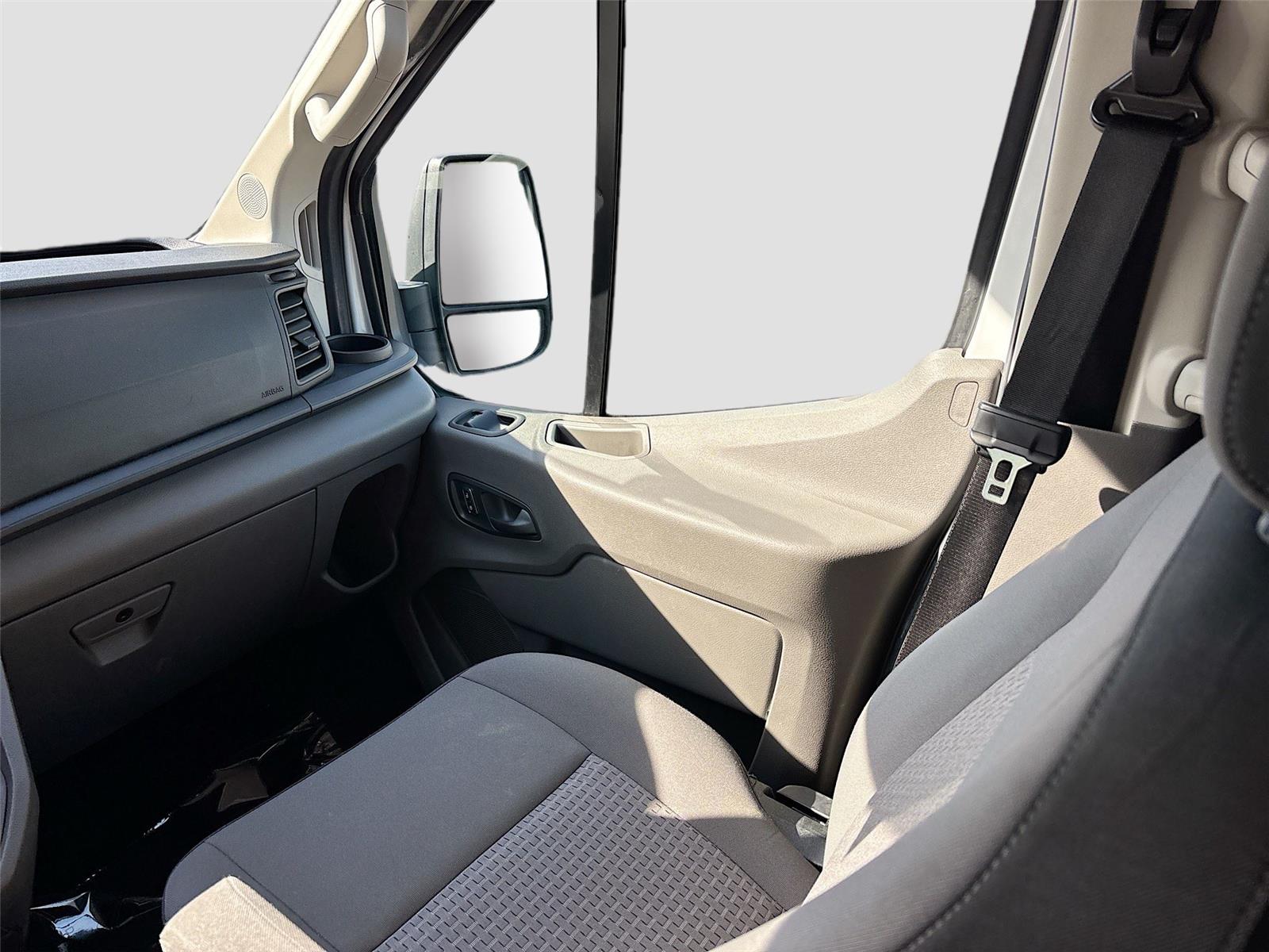2024 Ford Transit Passenger Wagon XLT