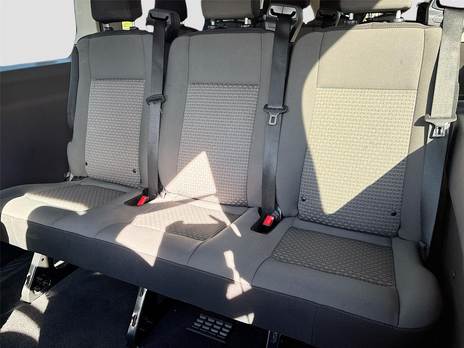 2024 Ford Transit Passenger Wagon XLT