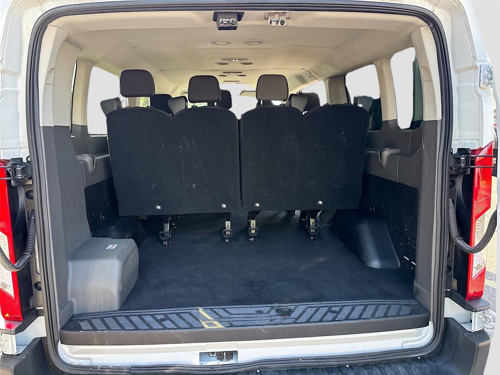 2024 Ford Transit Passenger Wagon XLT